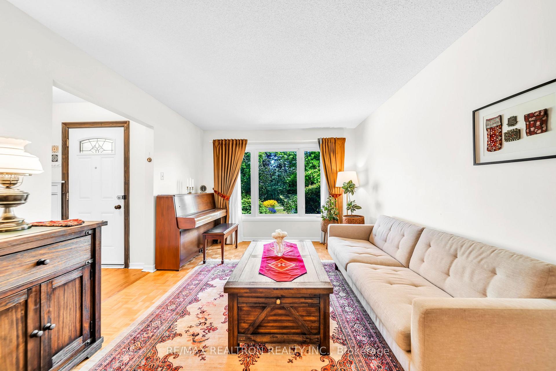 Photo 10 of 199 Weldrick Road W, Richmond Hill, North Richvale — HOMEH