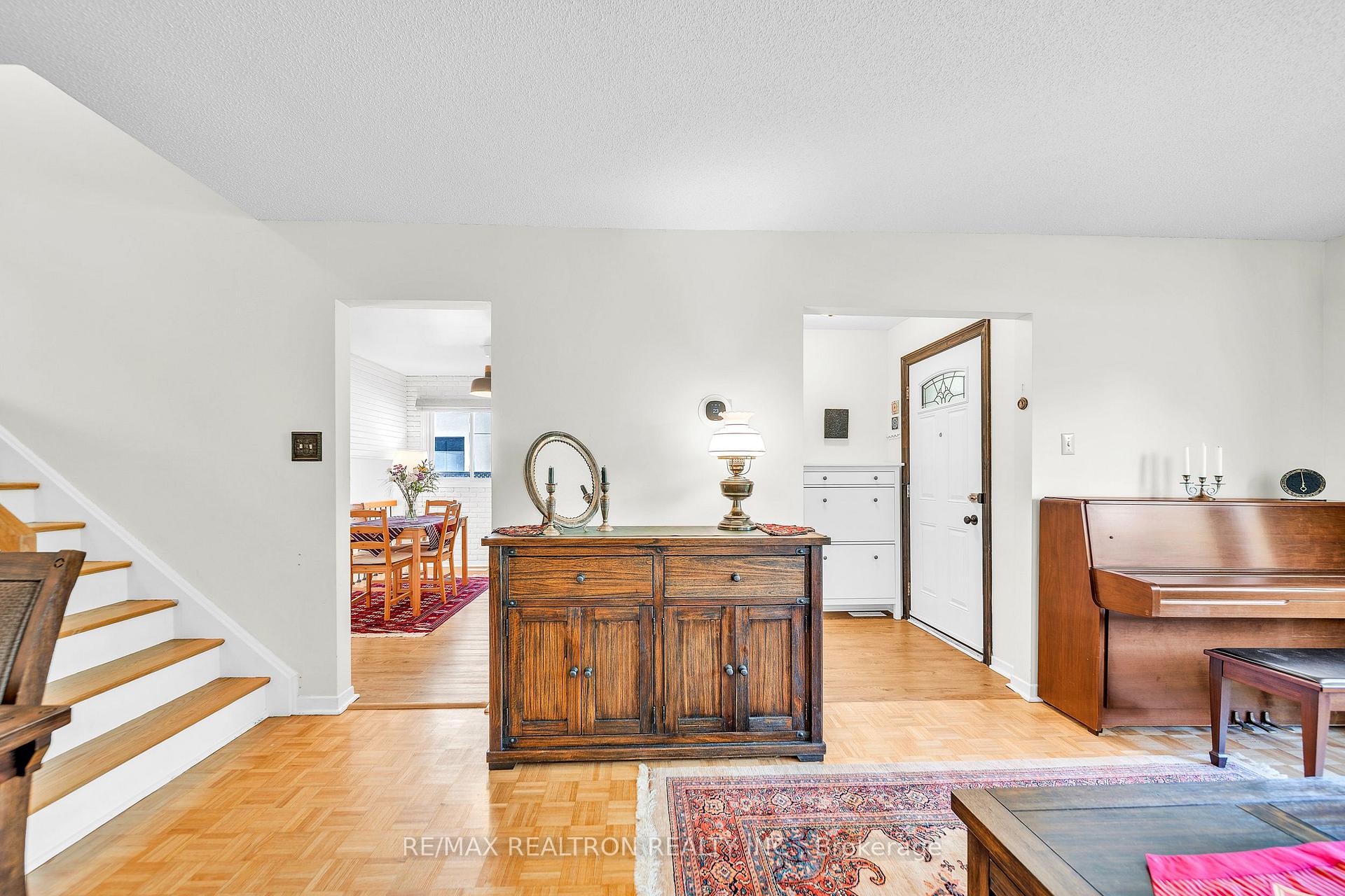 Photo 13 of 199 Weldrick Road W, Richmond Hill, North Richvale — HOMEH