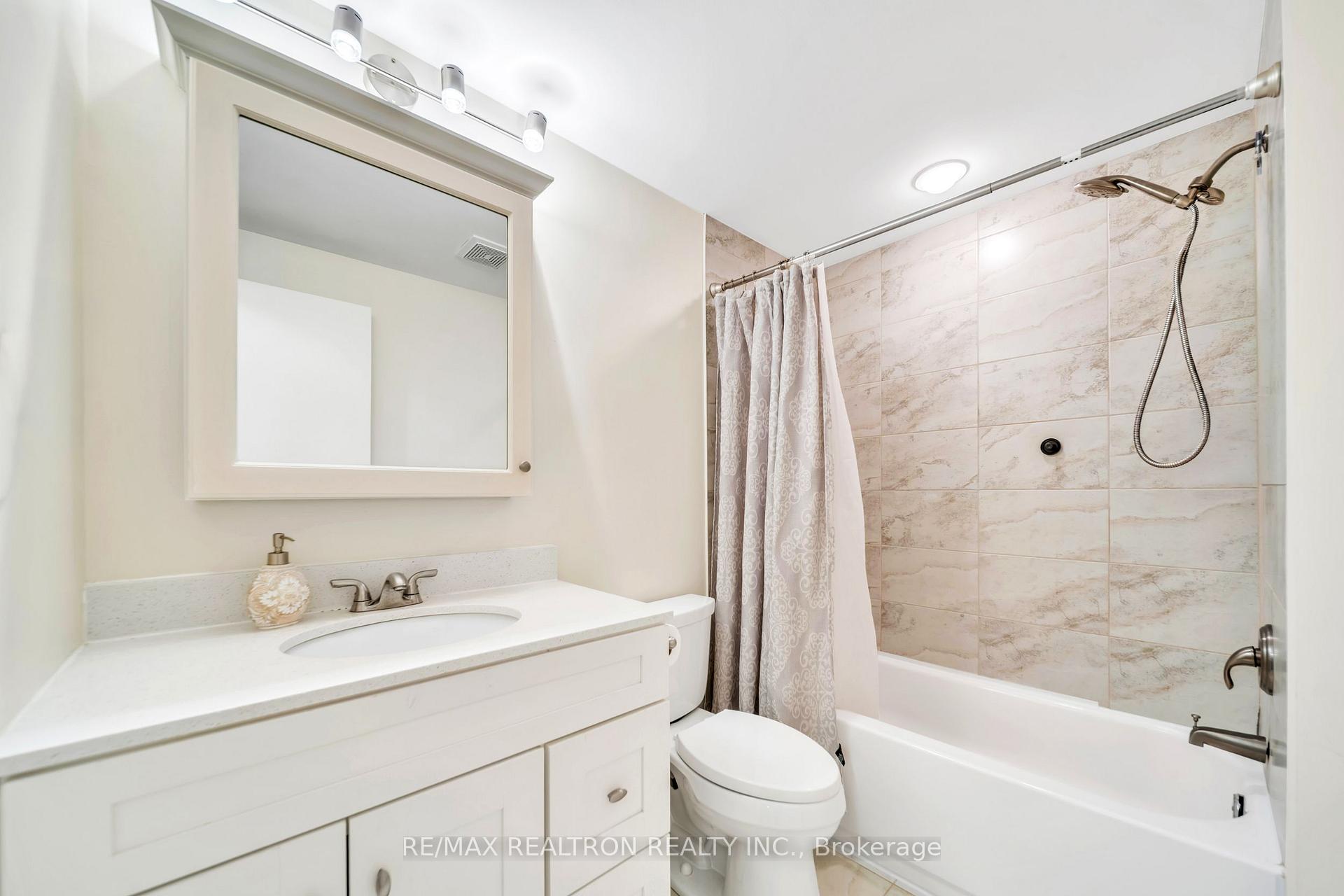 Photo 25 of 199 Weldrick Road W, Richmond Hill, North Richvale — HOMEH