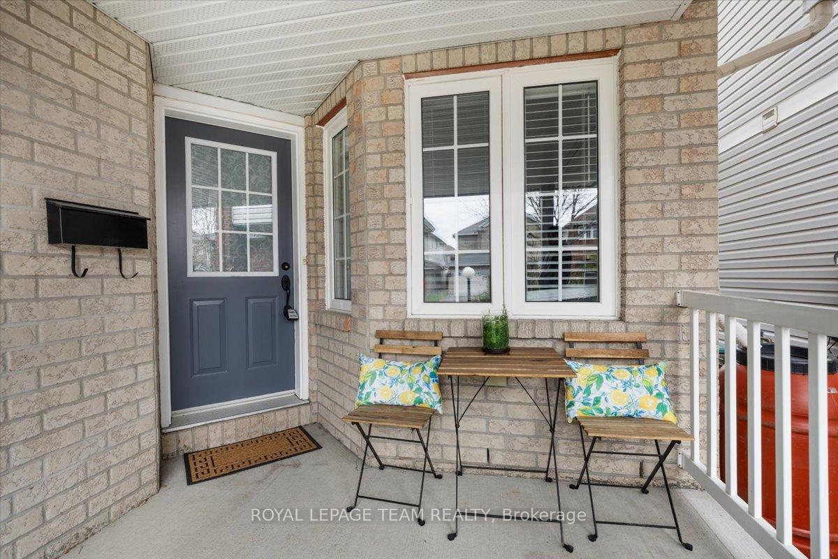 Photo 3 of 115 Fairlop Way, Ottawa, Barrhaven - Longfields — HOMEH