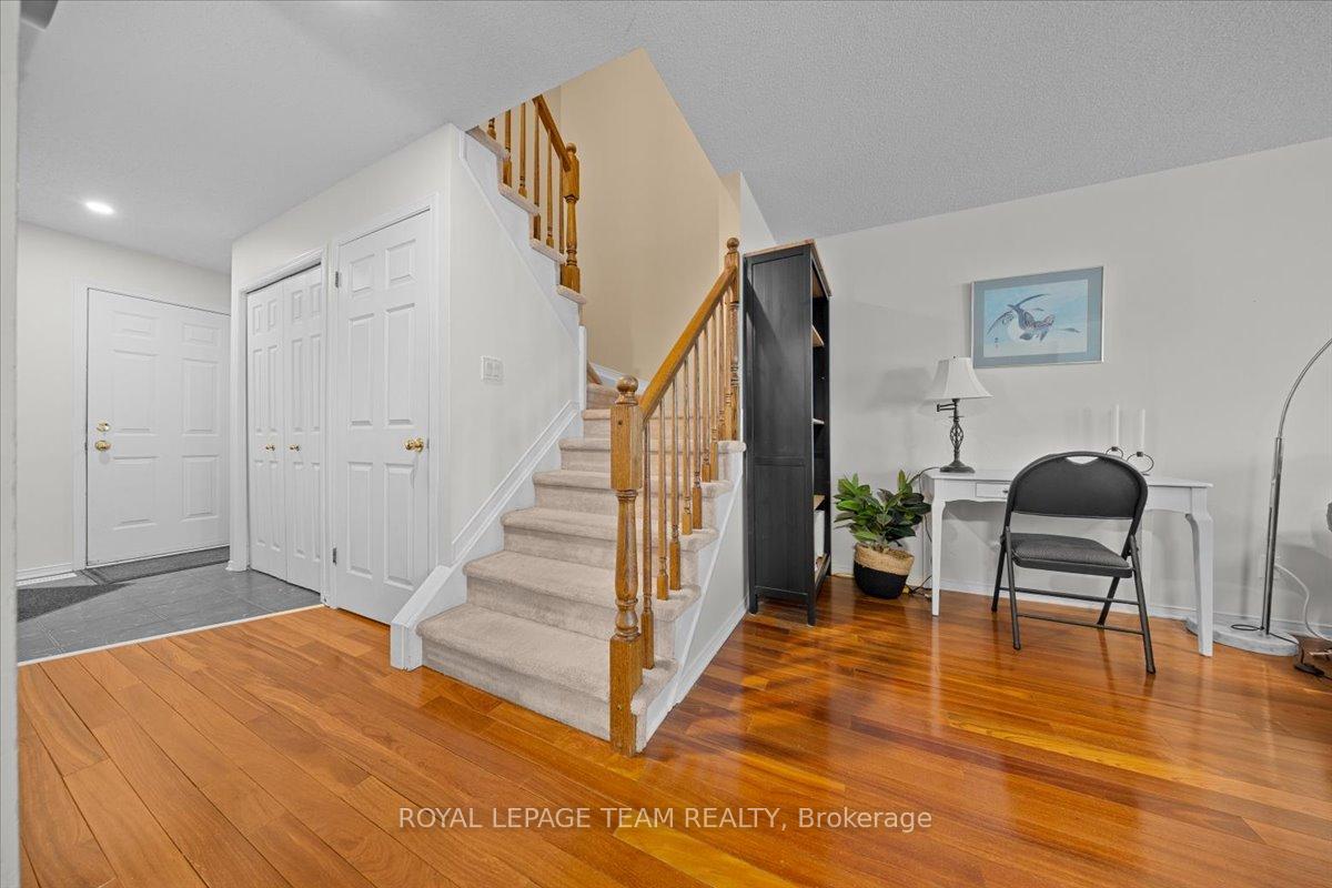 Photo 8 of 115 Fairlop Way, Ottawa, Barrhaven - Longfields — HOMEH