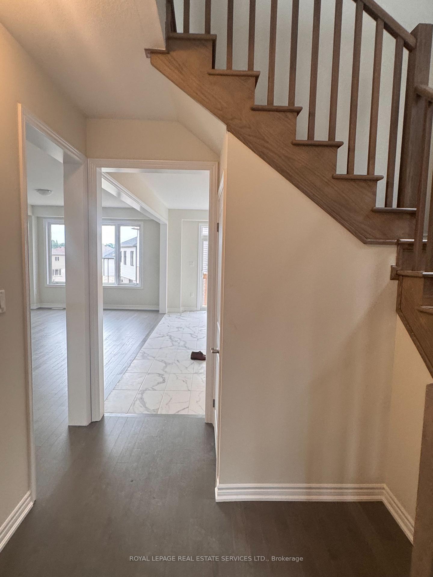 Photo 6 of 46 Postill Street, Brant, Paris — HOMEH