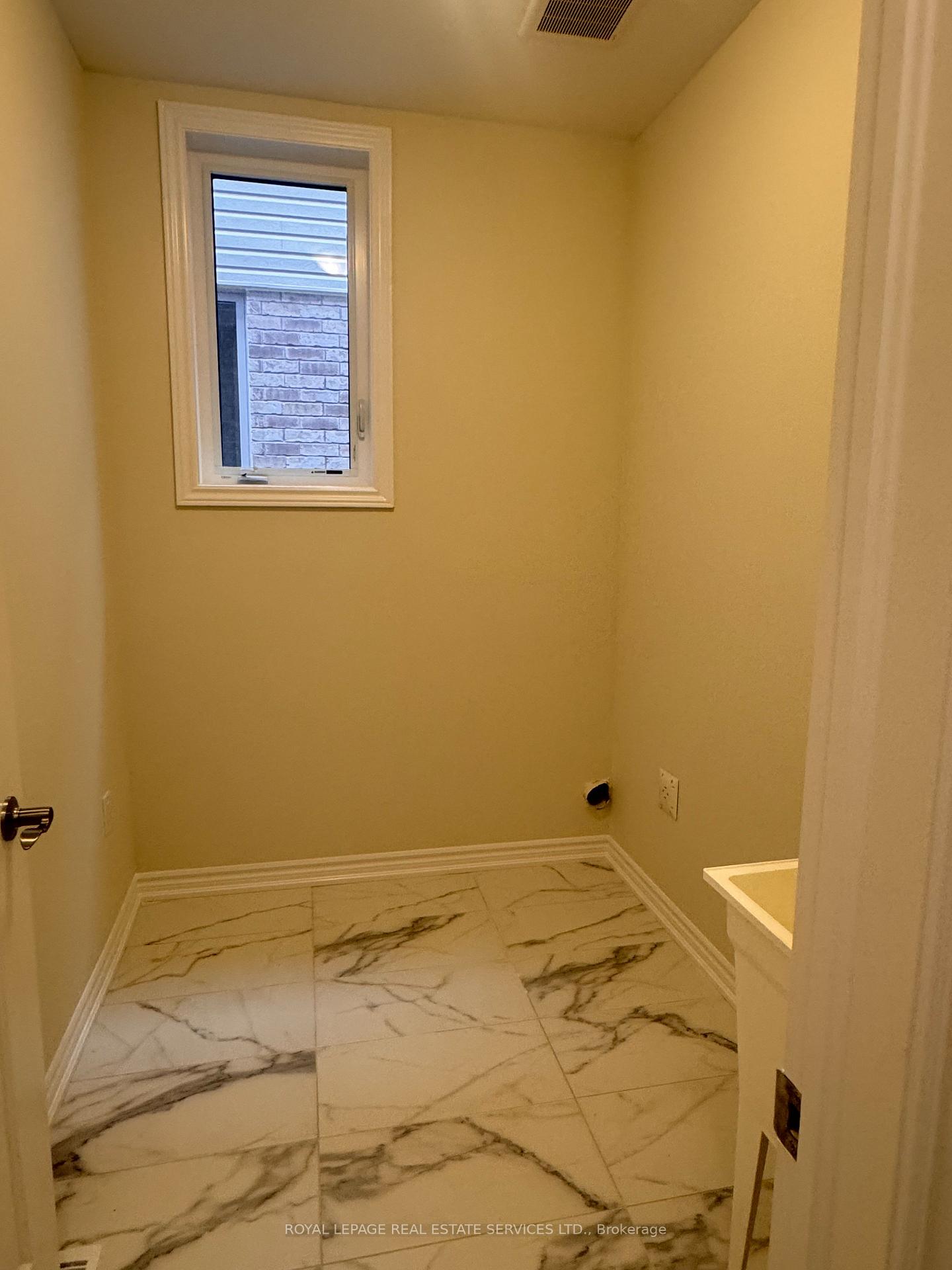 Photo 8 of 46 Postill Street, Brant, Paris — HOMEH