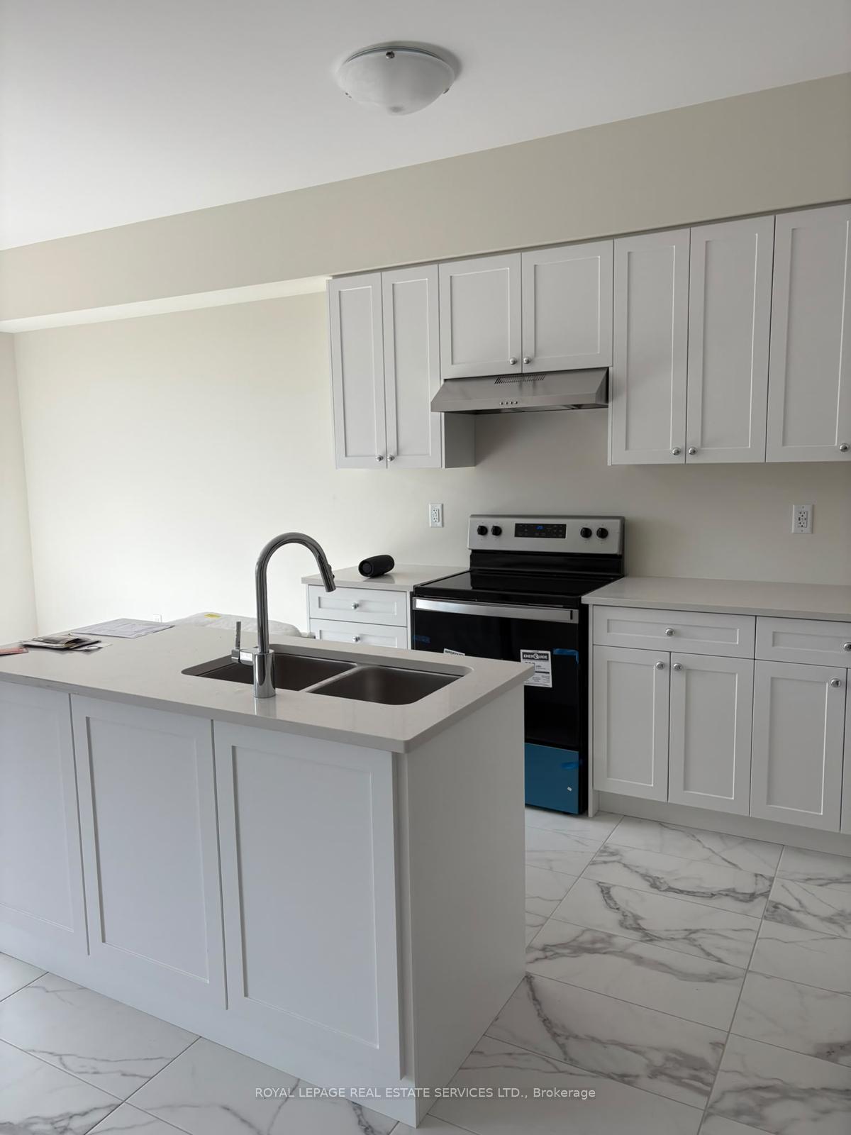 Photo 12 of 46 Postill Street, Brant, Paris — HOMEH
