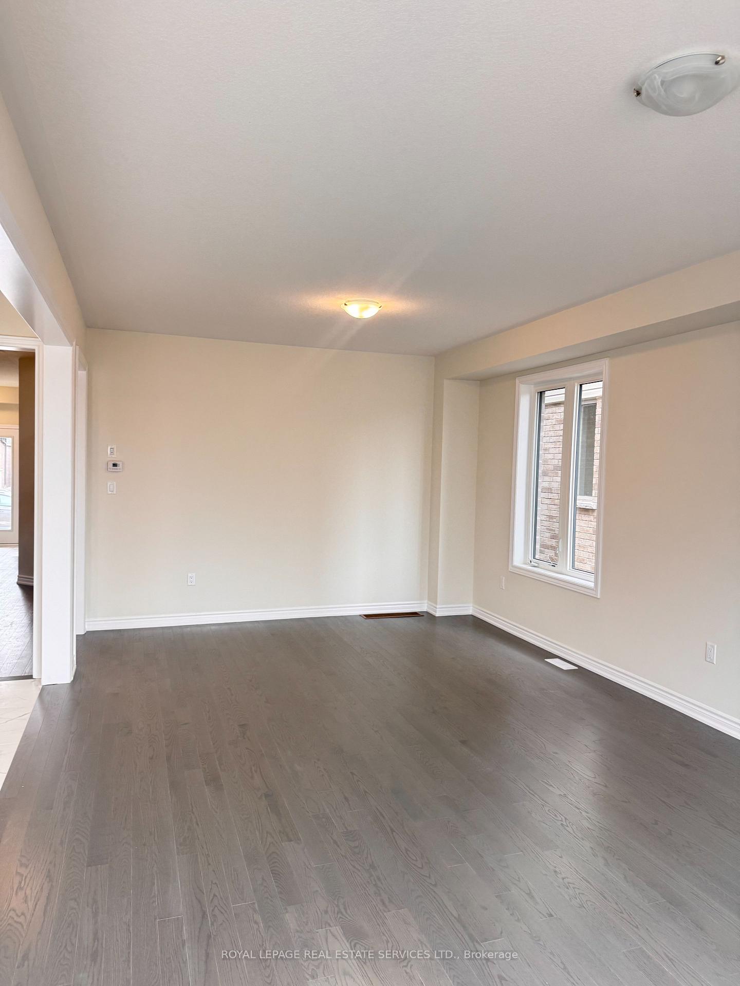 Photo 13 of 46 Postill Street, Brant, Paris — HOMEH