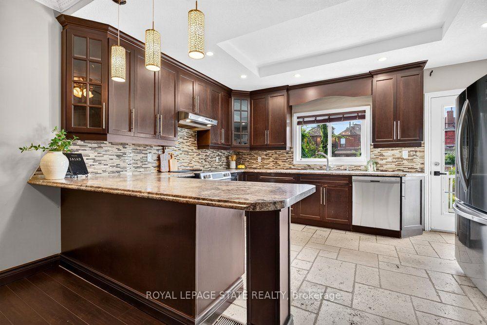 Photo 20 of 23 Garfield Avenue N, Hamilton, Stipley — HOMEH