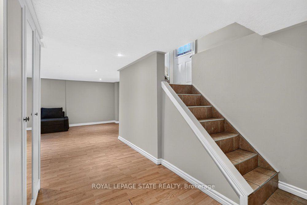 Photo 39 of 23 Garfield Avenue N, Hamilton, Stipley — HOMEH