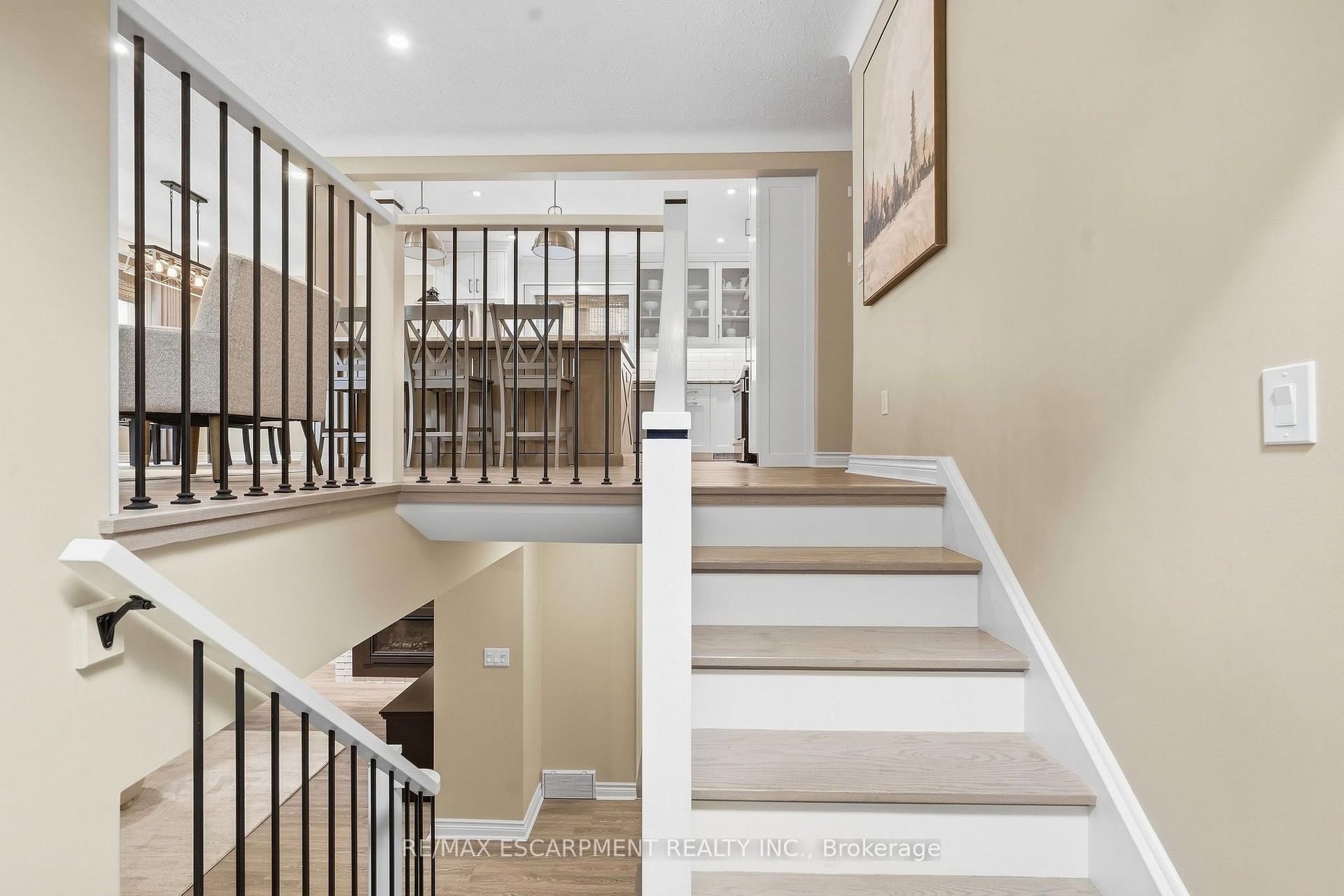 Photo 6 of 39 Rosemount Avenue, Port Colborne, Sugarloaf — HOMEH