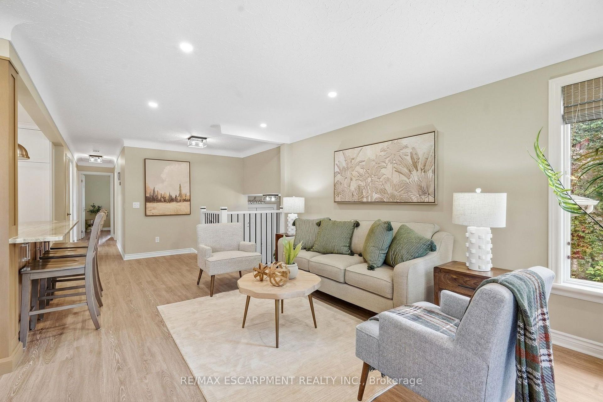 Photo 8 of 39 Rosemount Avenue, Port Colborne, Sugarloaf — HOMEH