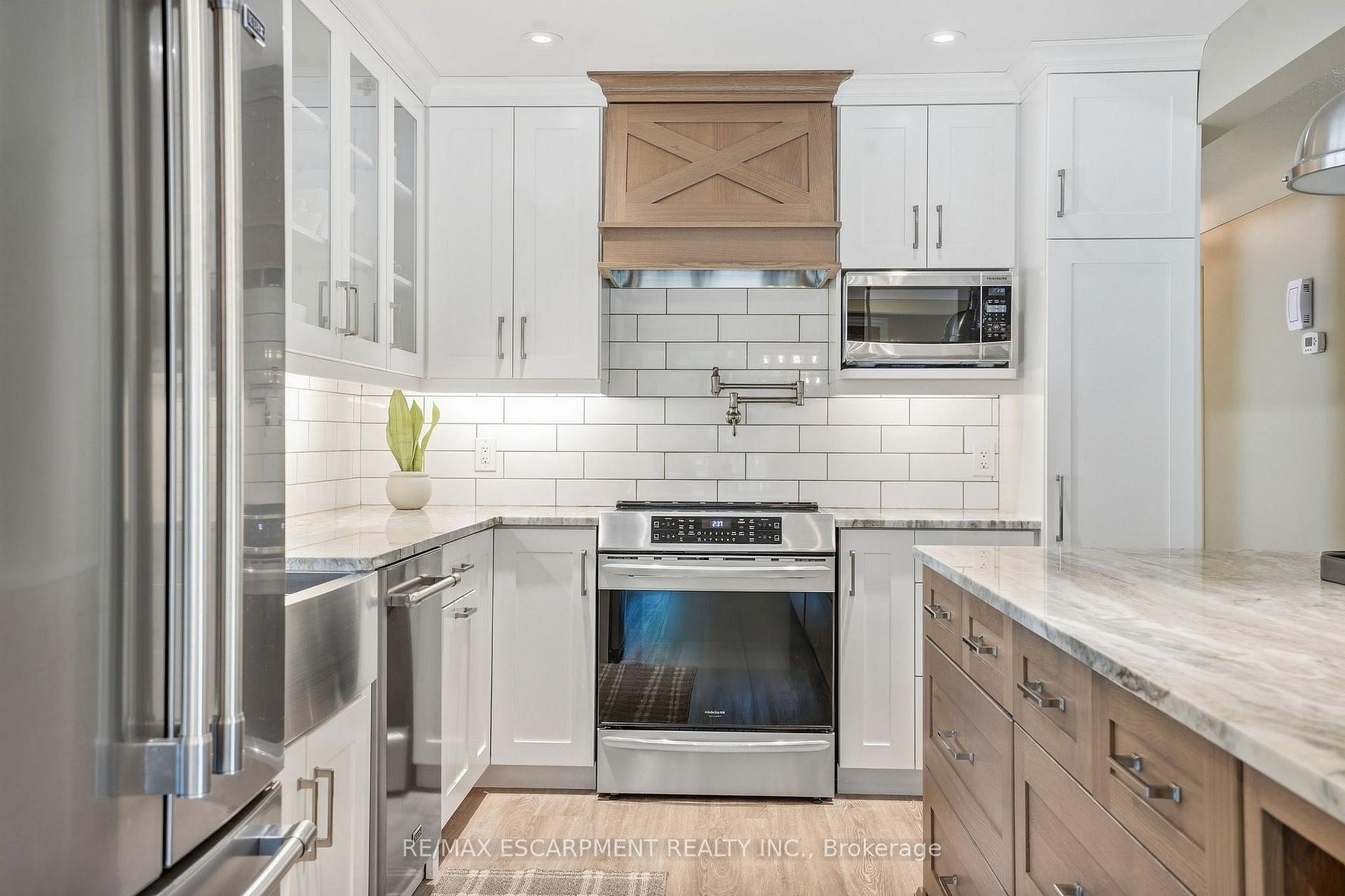 Photo 19 of 39 Rosemount Avenue, Port Colborne, Sugarloaf — HOMEH