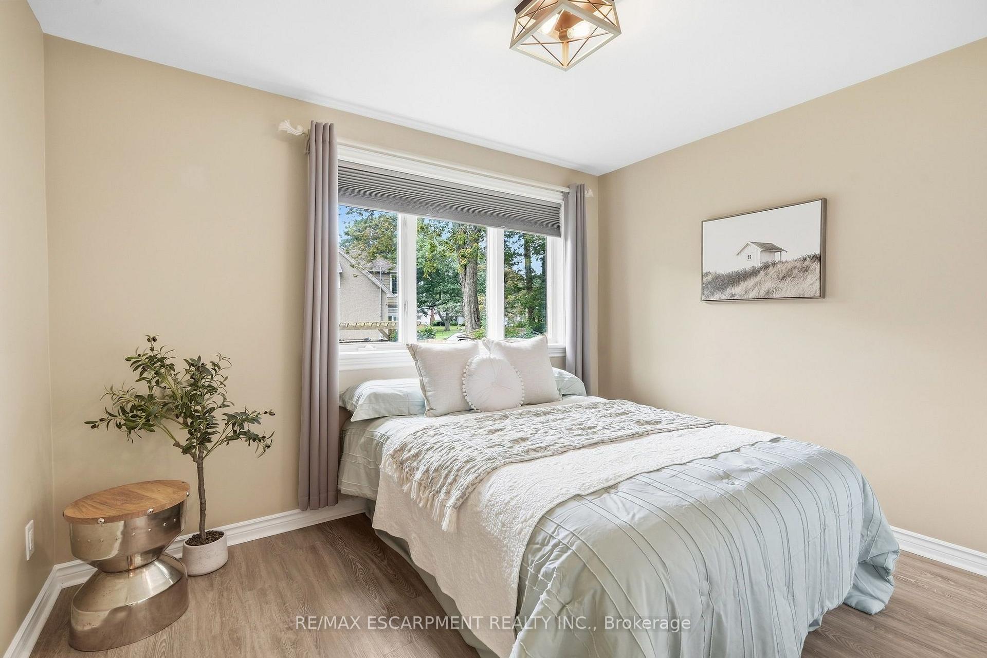Photo 24 of 39 Rosemount Avenue, Port Colborne, Sugarloaf — HOMEH