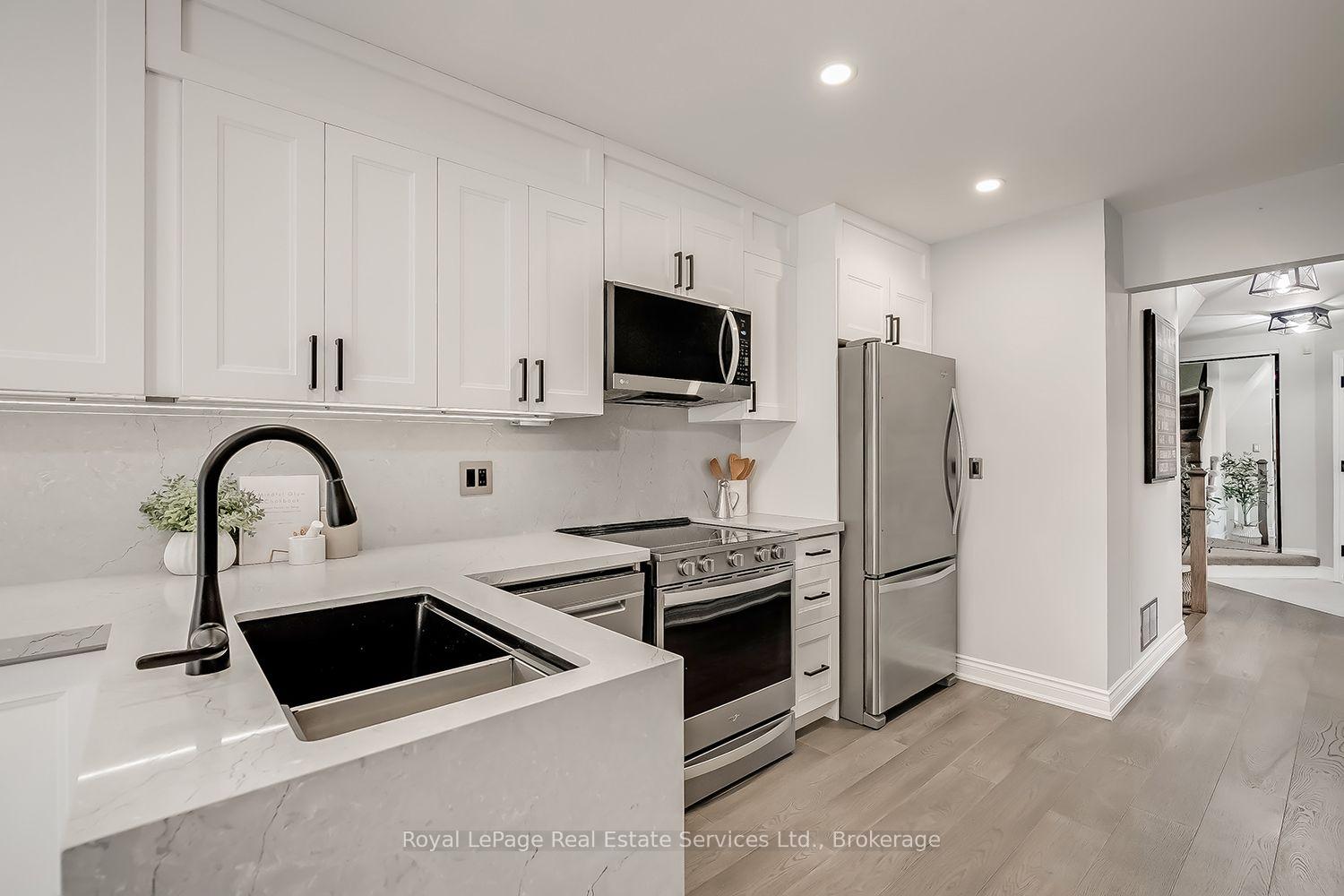Photo 17 of 6576 Alderwood Trail, Mississauga, Lisgar — HOMEH