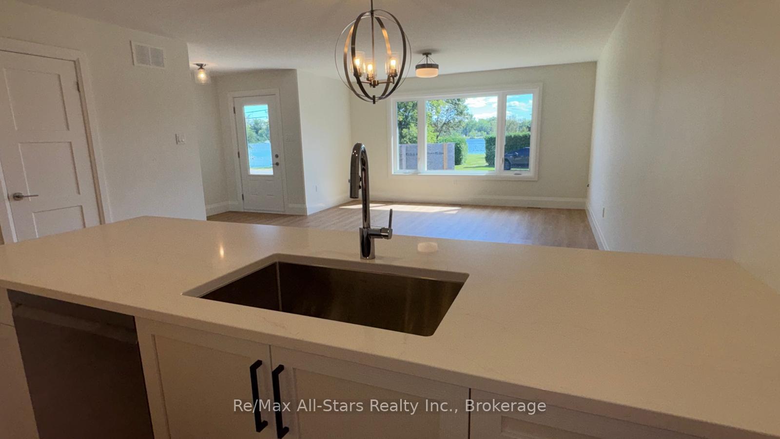 Photo 6 of Unit A, 191 Front Street, Kawartha Lakes, Bobcaygeon — HOMEH