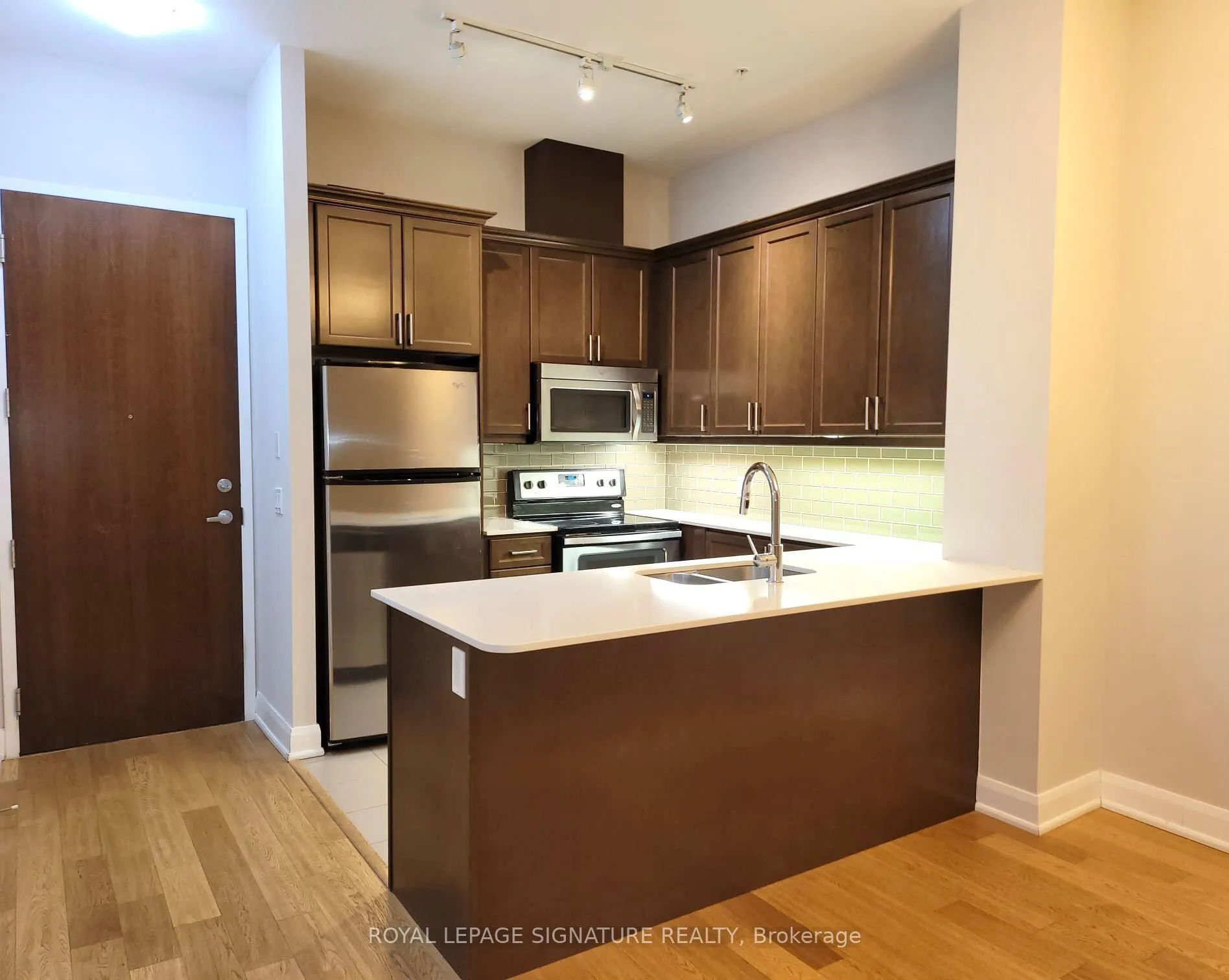 Photo 5 of Unit 123, 2480 Prince Michael Drive, Oakville, Joshua Creek — HOMEH