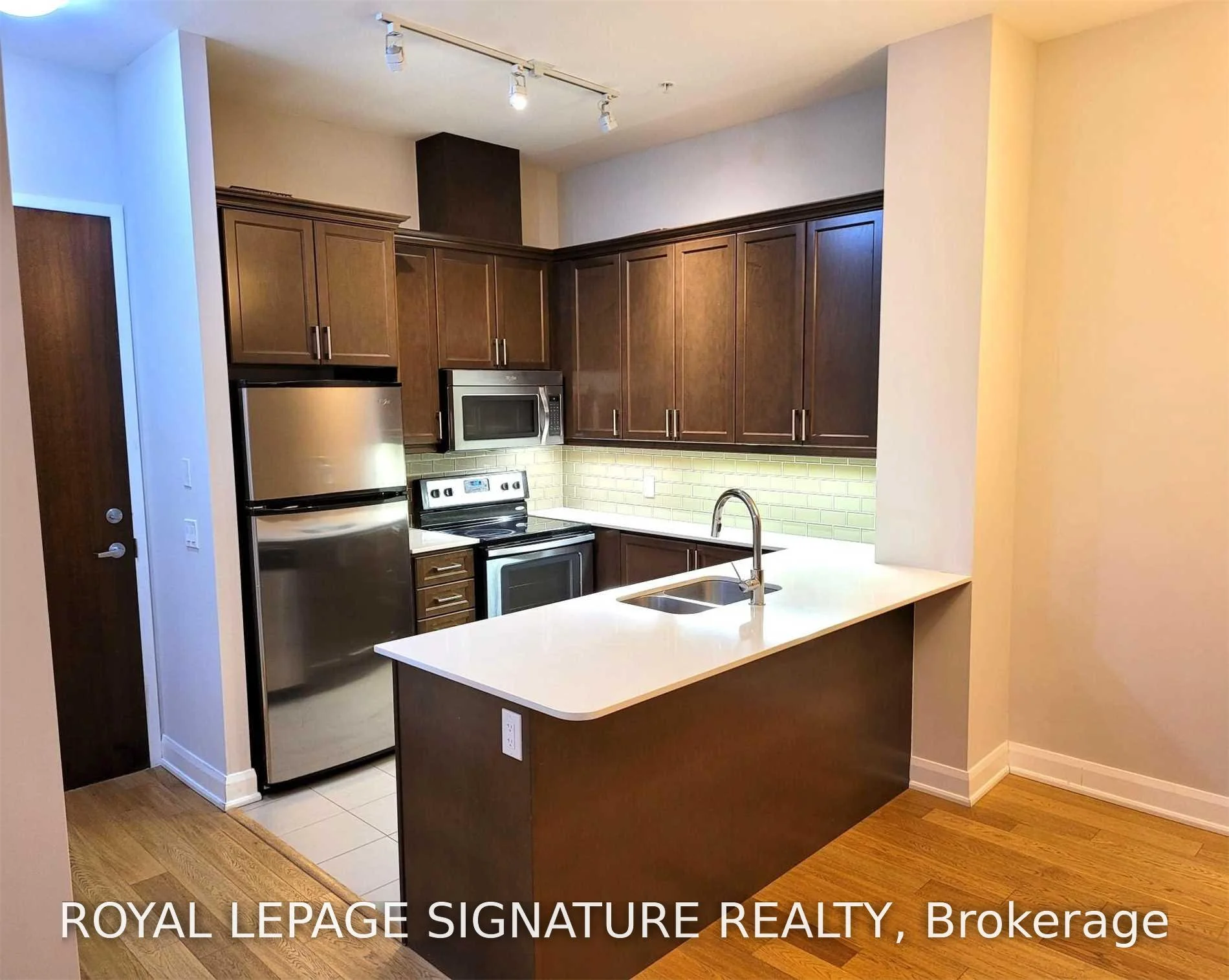 Photo 3 of Unit 123, 2480 Prince Michael Drive, Oakville, Joshua Creek — HOMEH