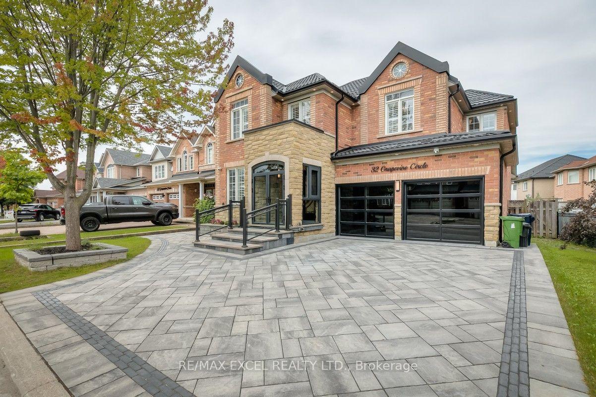 Photo 1 of 32 Grapevine Circle, Scarborough, Rouge — HOMEH