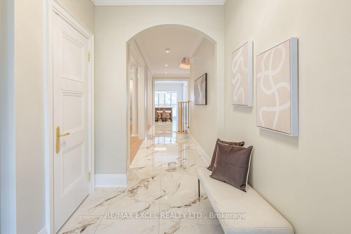 Photo 3 of 32 Grapevine Circle, Scarborough, Rouge — HOMEH