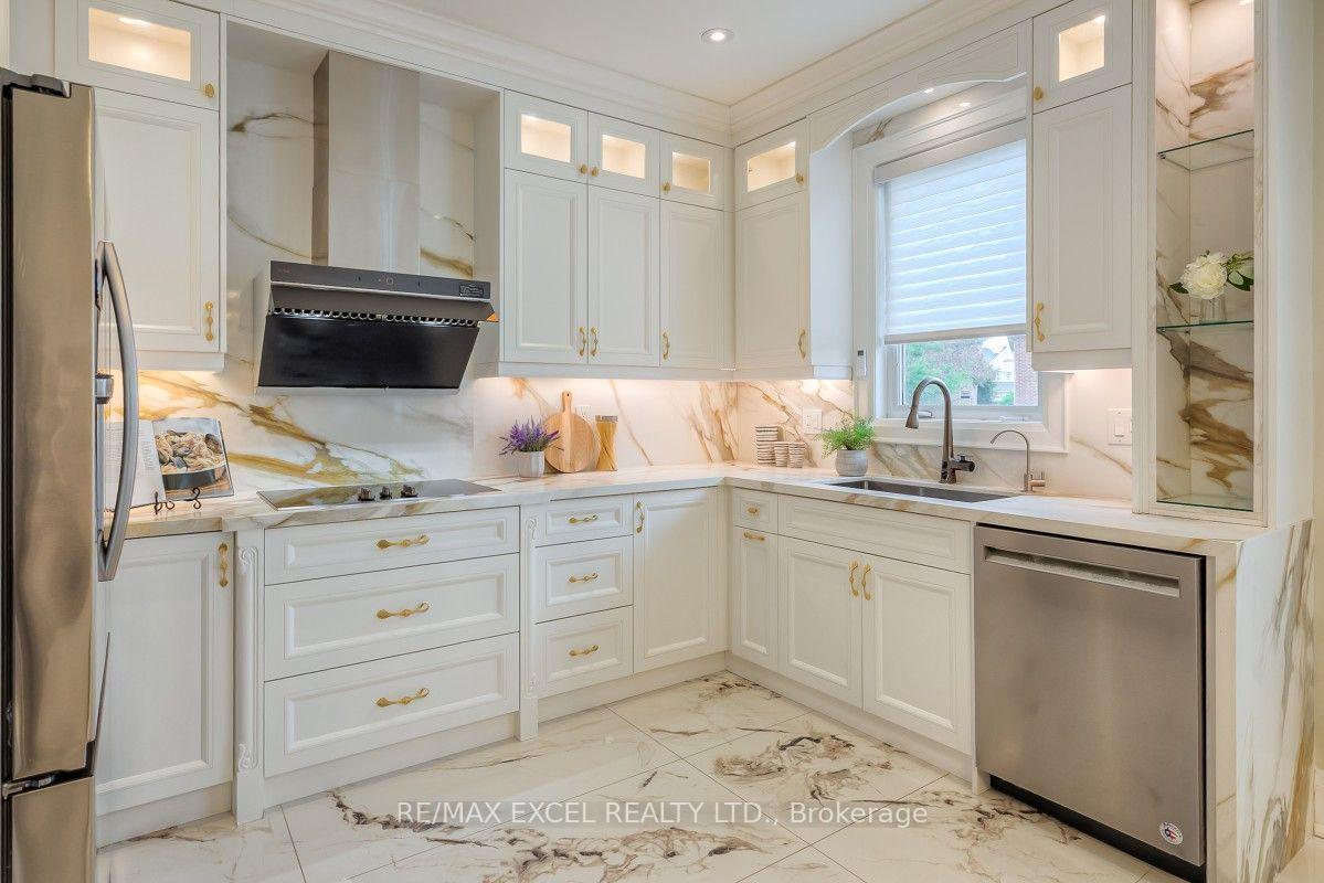 Photo 15 of 32 Grapevine Circle, Scarborough, Rouge — HOMEH