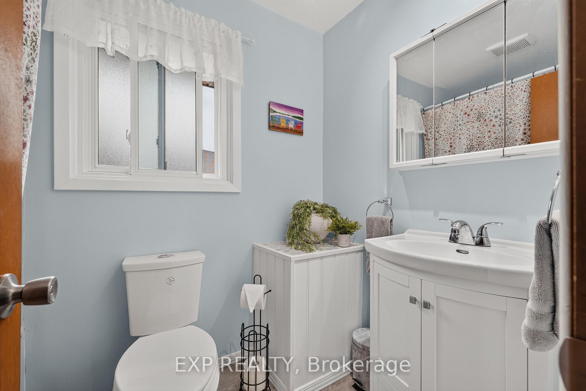 Photo 23 of 1393 Pineview Avenue, Cambridge, Lang's Farm — HOMEH