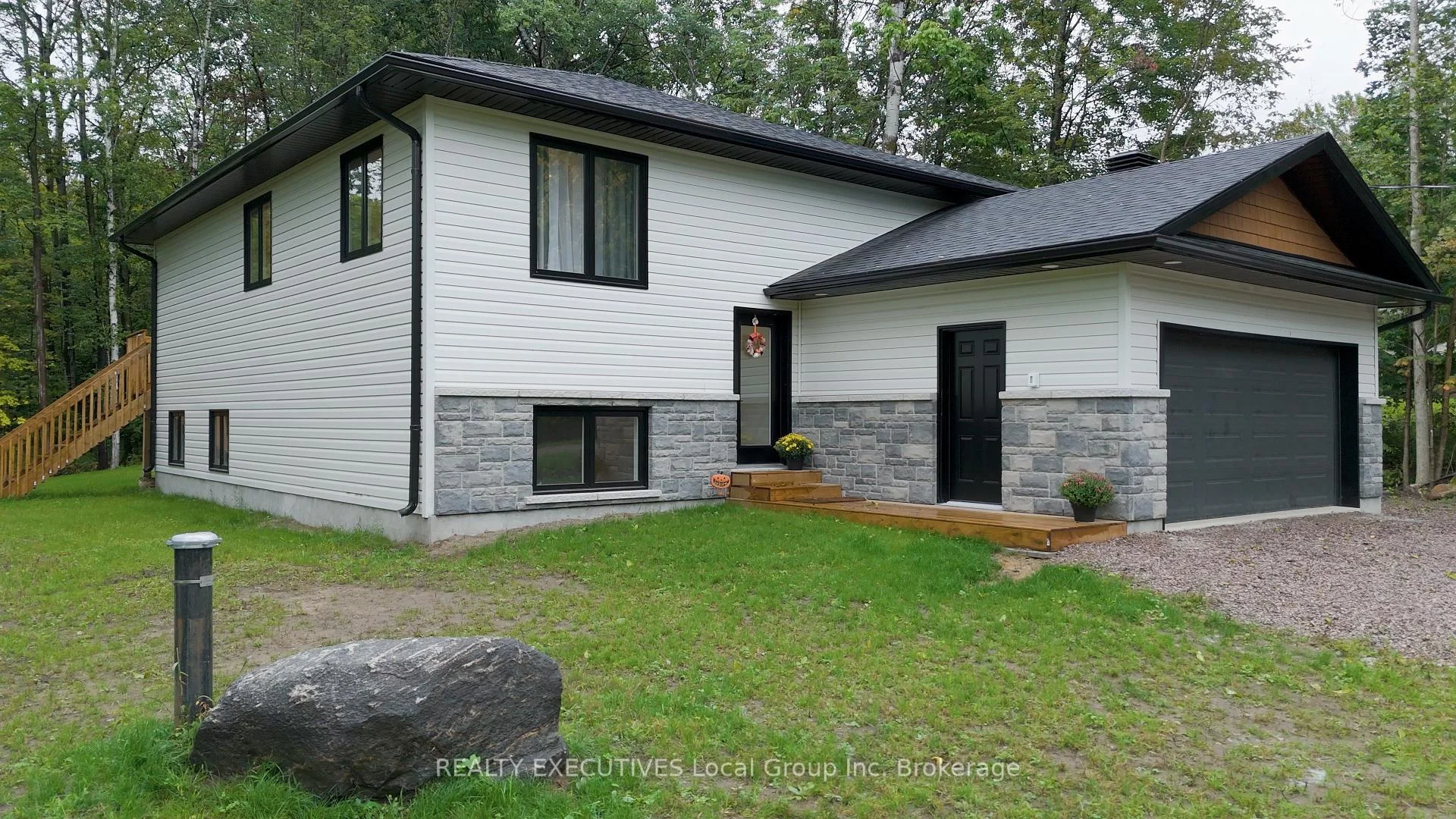 Photo 61 of 32 Mountainview Road, Nipissing — HOMEH