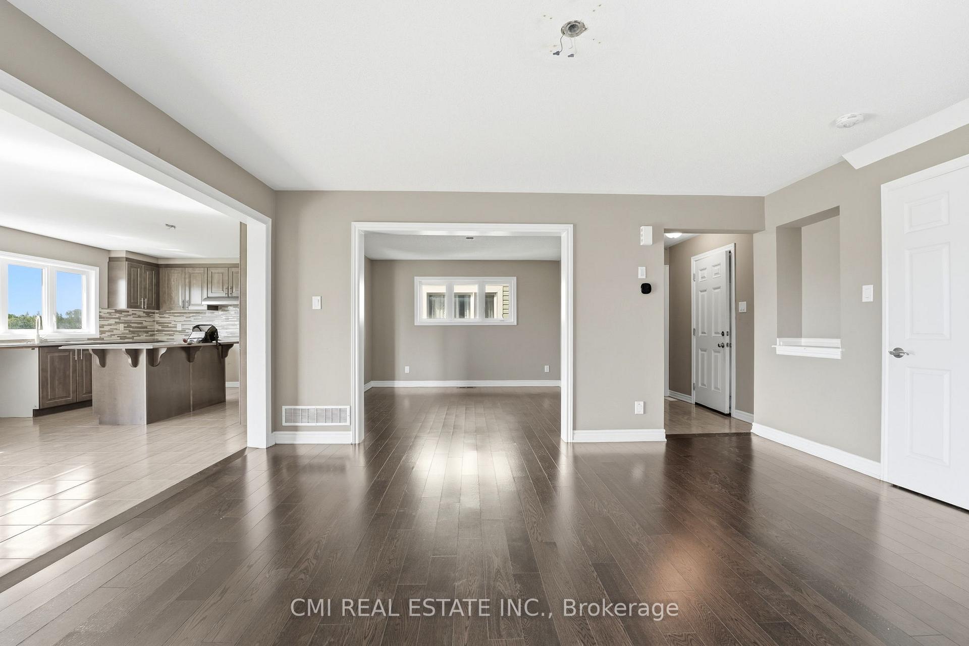 Photo 10 of 325 Sweetclover Way, Ottawa, Avalon West — HOMEH