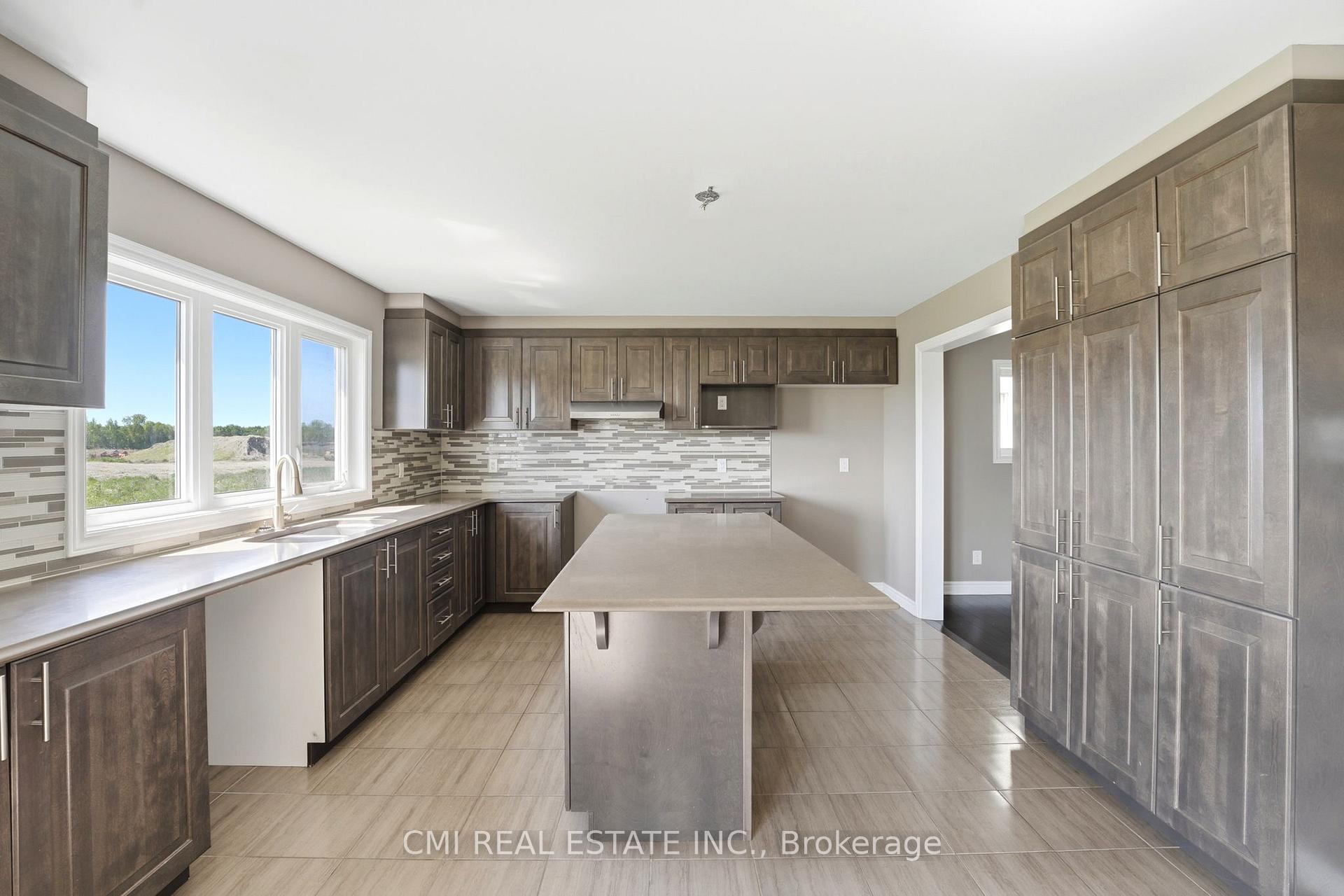 Photo 15 of 325 Sweetclover Way, Ottawa, Avalon West — HOMEH