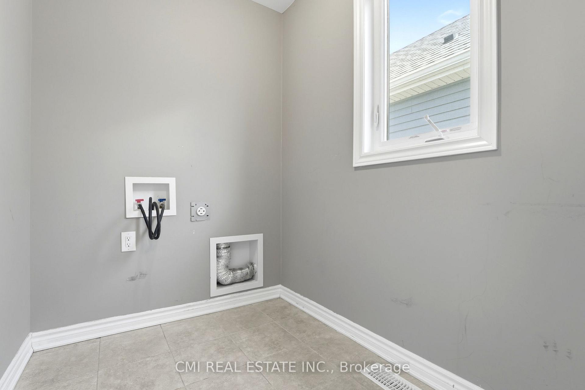 Photo 36 of 325 Sweetclover Way, Ottawa, Avalon West — HOMEH