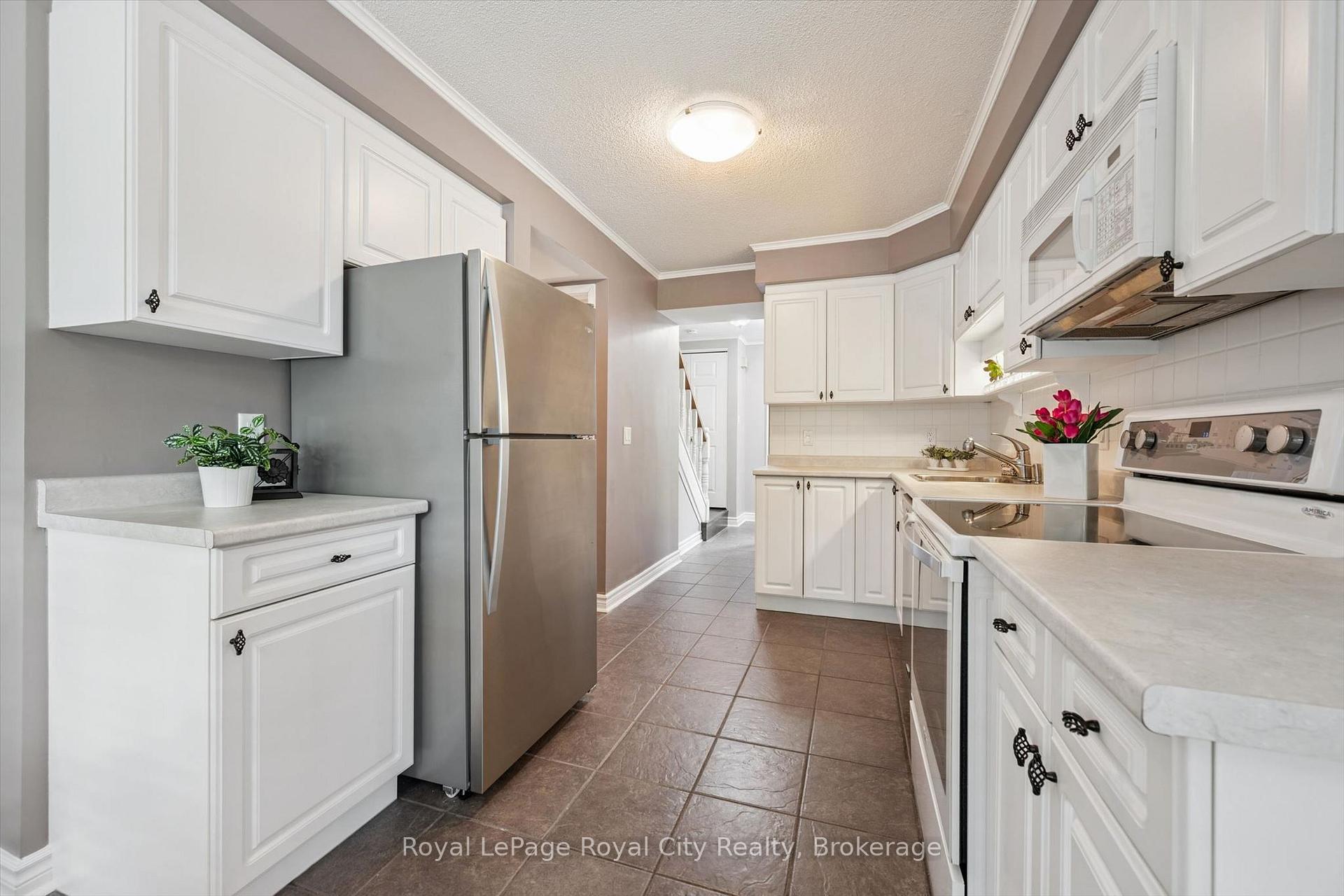 Photo 9 of Unit 2, 30 Green Valley Drive, Kitchener, Pioneer Park — HOMEH