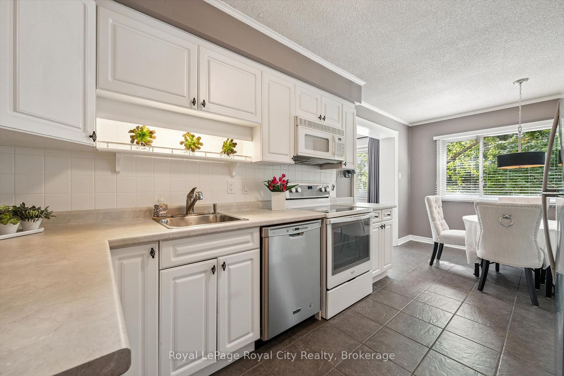 Photo 11 of Unit 2, 30 Green Valley Drive, Kitchener, Pioneer Park — HOMEH