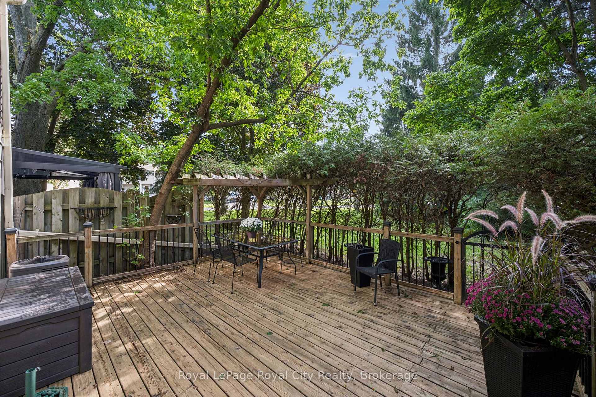 Photo 29 of Unit 2, 30 Green Valley Drive, Kitchener, Pioneer Park — HOMEH