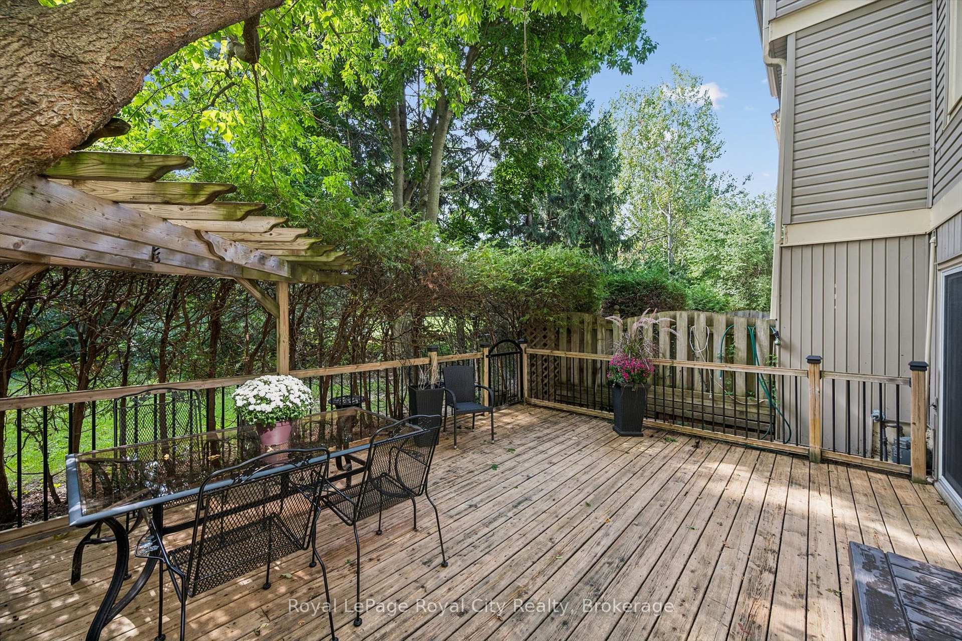 Photo 30 of Unit 2, 30 Green Valley Drive, Kitchener, Pioneer Park — HOMEH