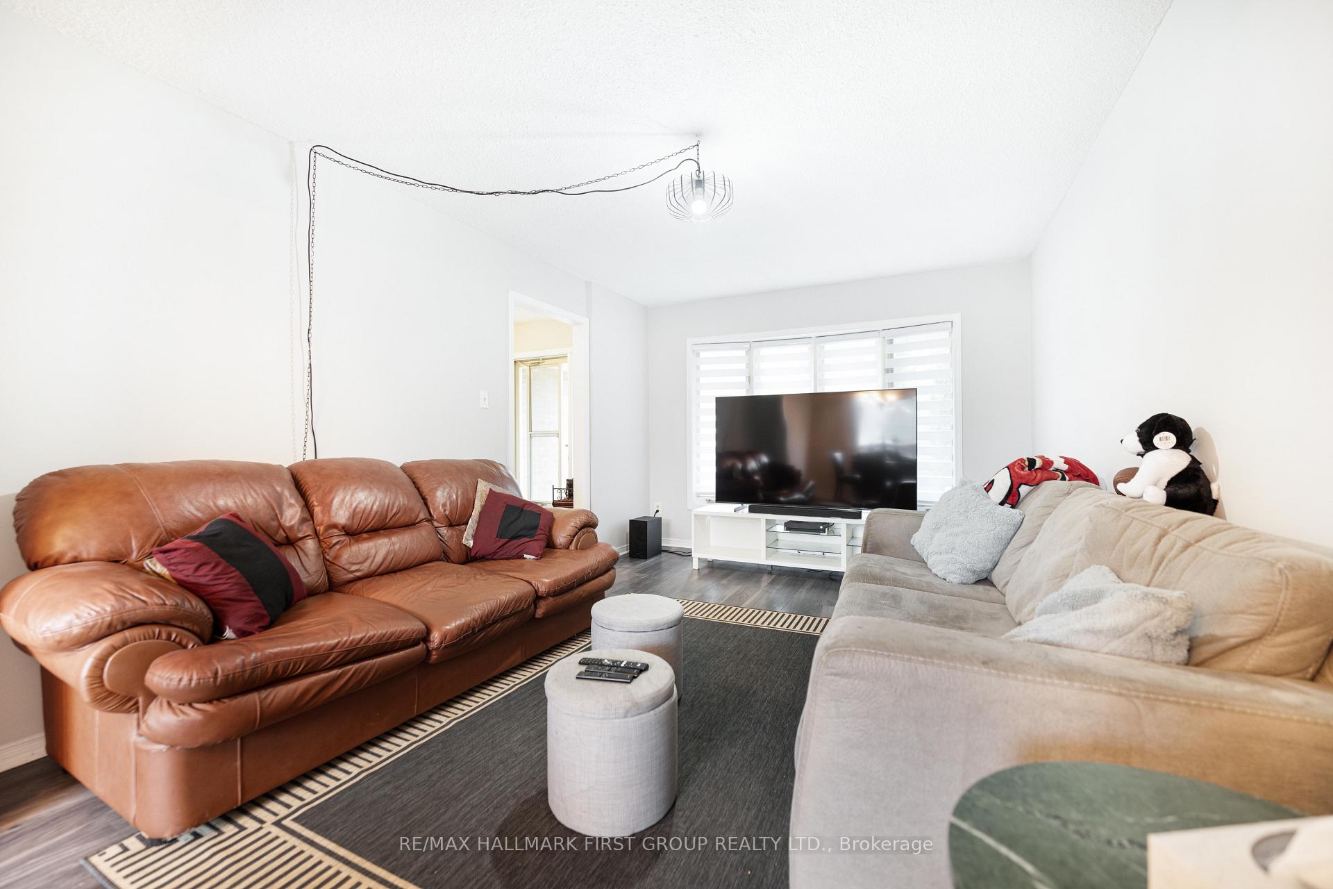 Photo 4 of 1855 New Street, Pickering, Amberlea — HOMEH