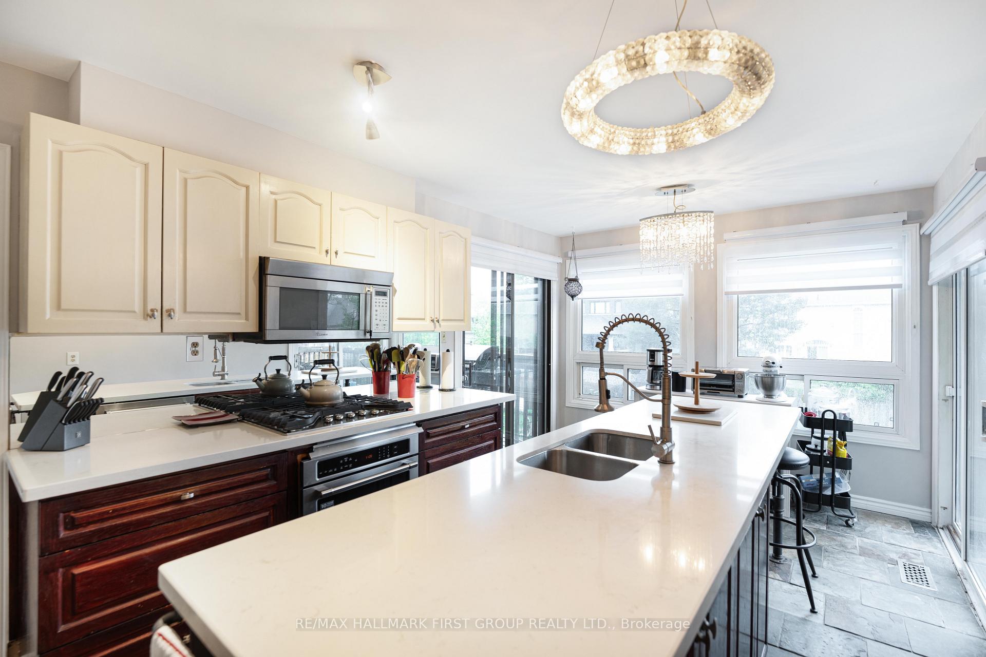 Photo 8 of 1855 New Street, Pickering, Amberlea — HOMEH