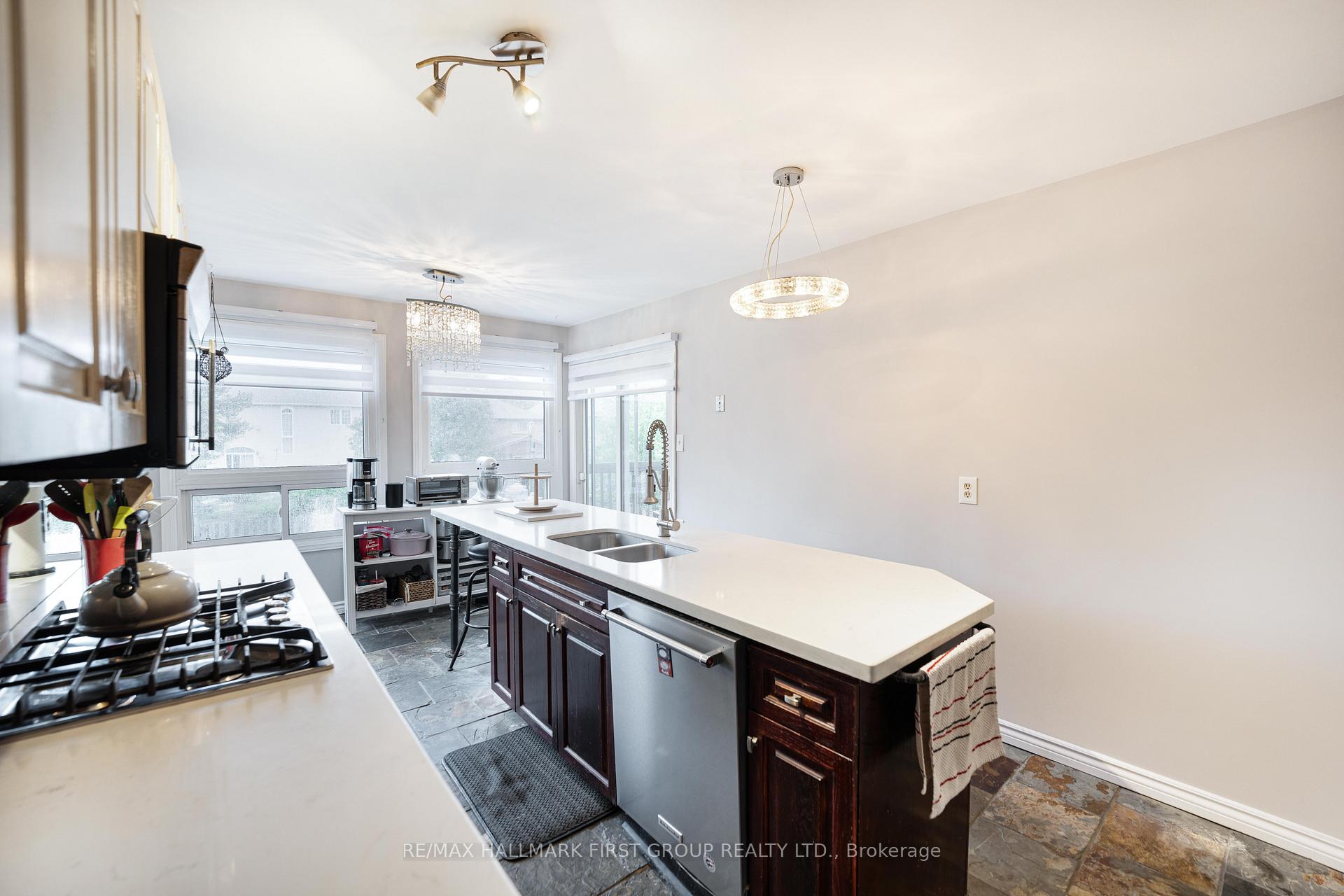 Photo 9 of 1855 New Street, Pickering, Amberlea — HOMEH