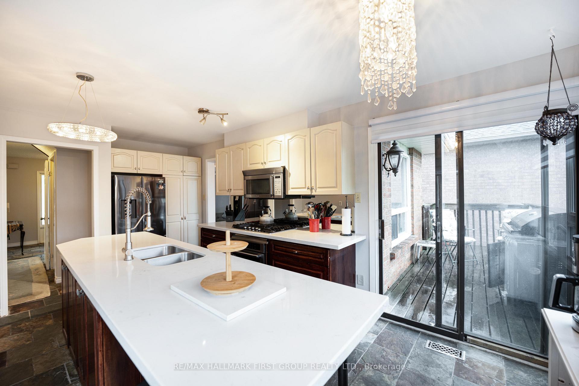 Photo 10 of 1855 New Street, Pickering, Amberlea — HOMEH