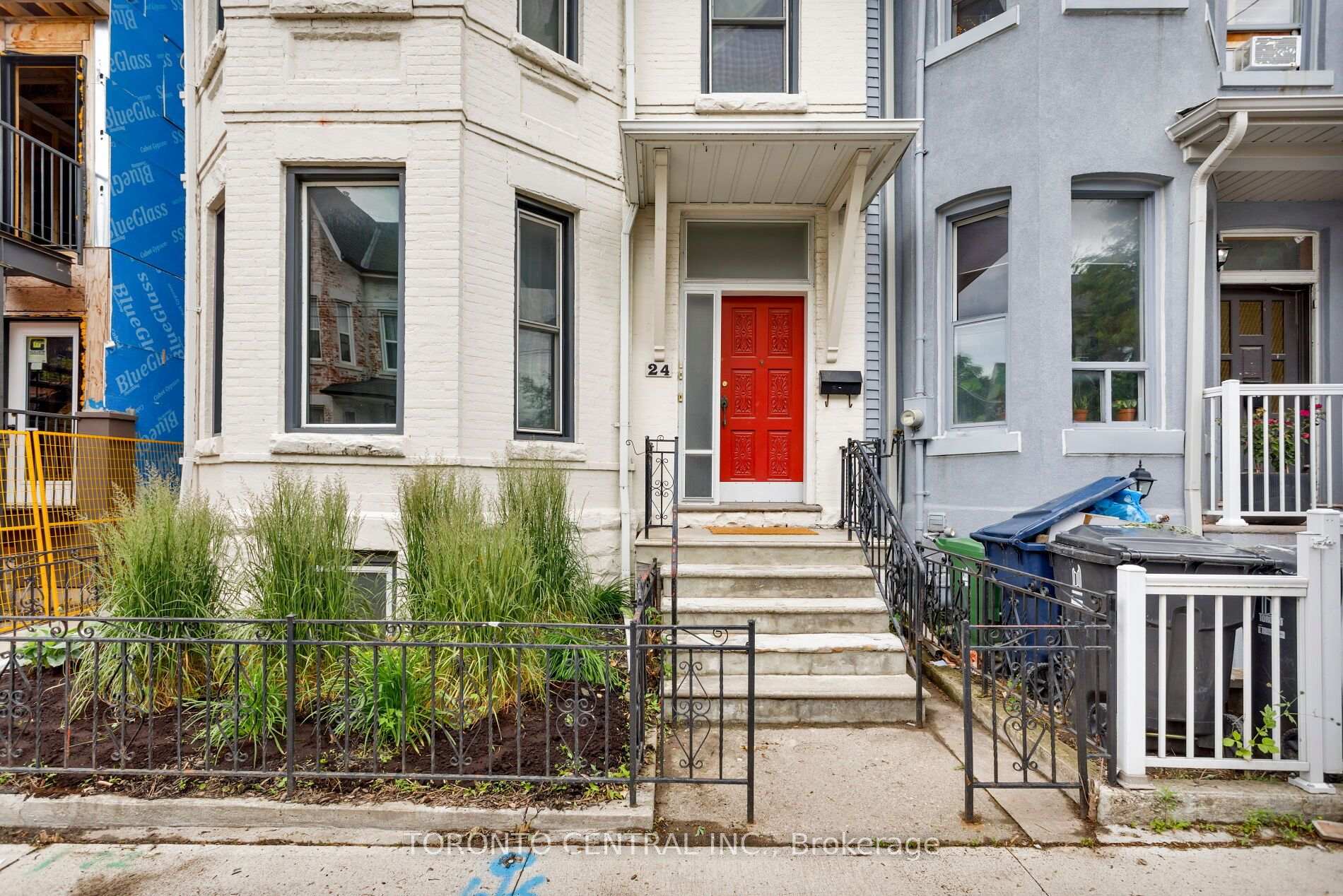 Photo 3 of 24 Manning Avenue, Toronto, Trinity-Bellwoods — HOMEH