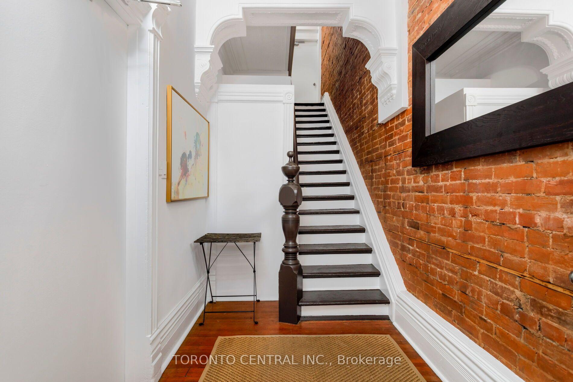 Photo 4 of 24 Manning Avenue, Toronto, Trinity-Bellwoods — HOMEH