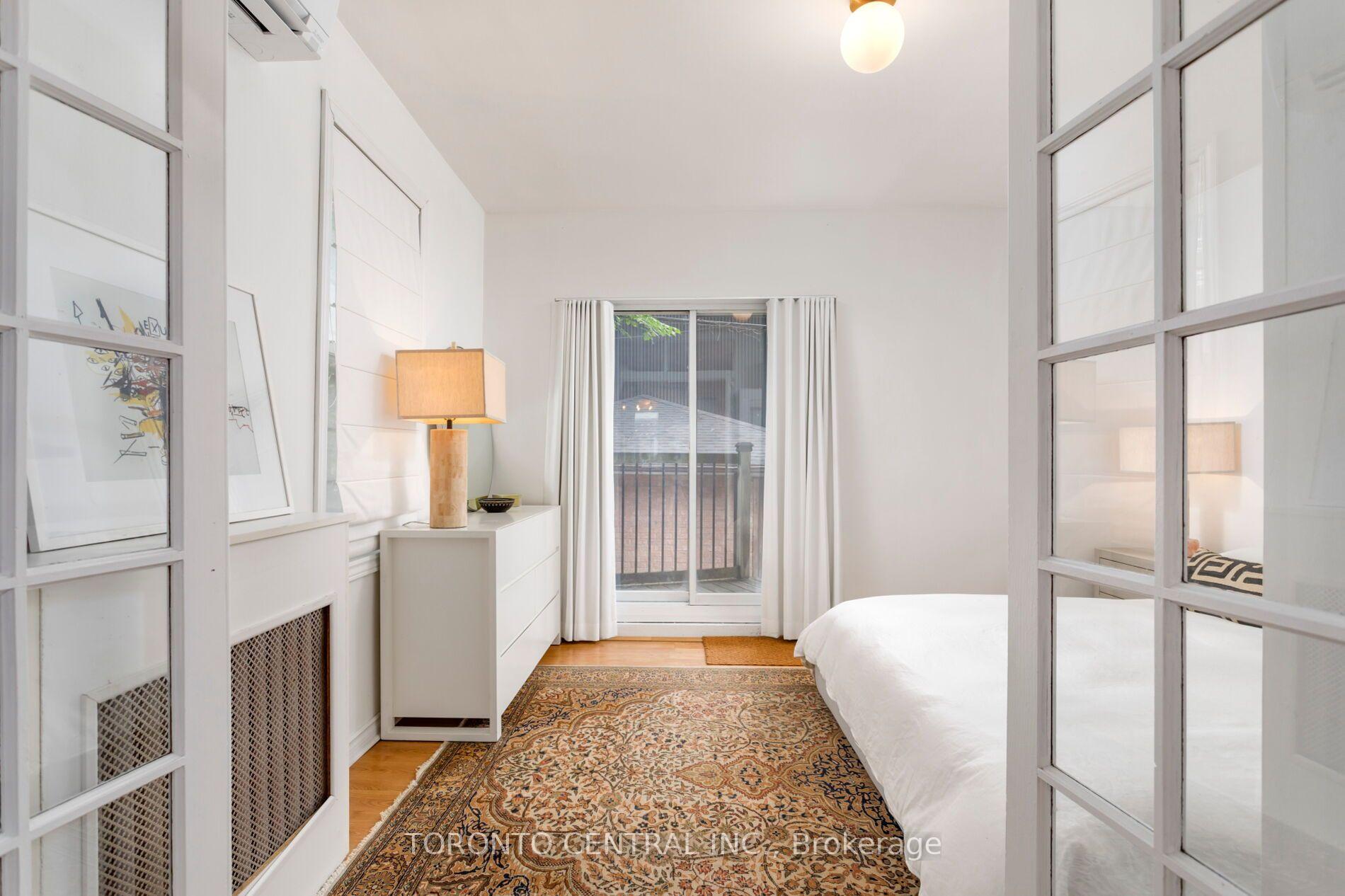 Photo 12 of 24 Manning Avenue, Toronto, Trinity-Bellwoods — HOMEH