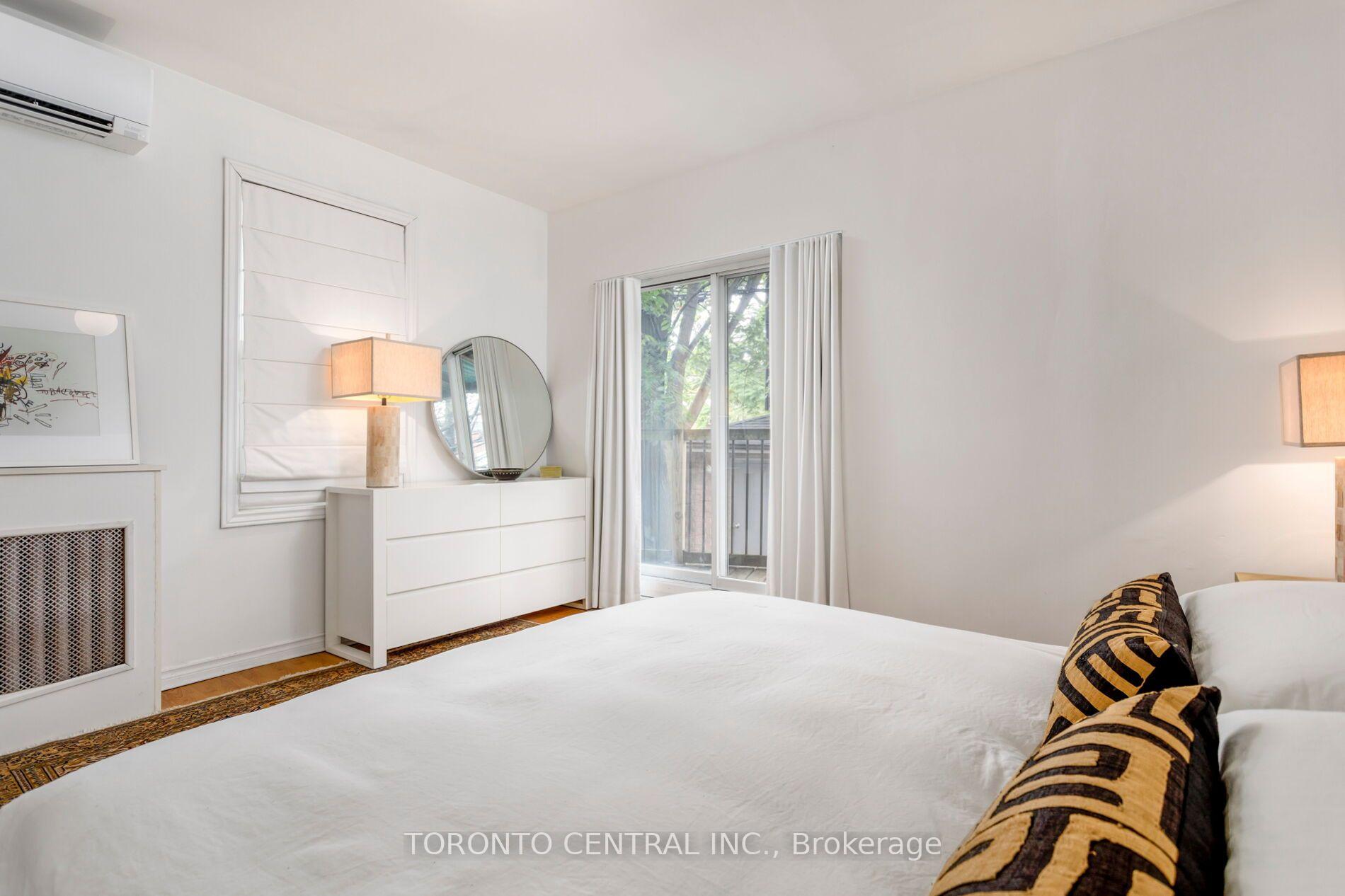 Photo 14 of 24 Manning Avenue, Toronto, Trinity-Bellwoods — HOMEH
