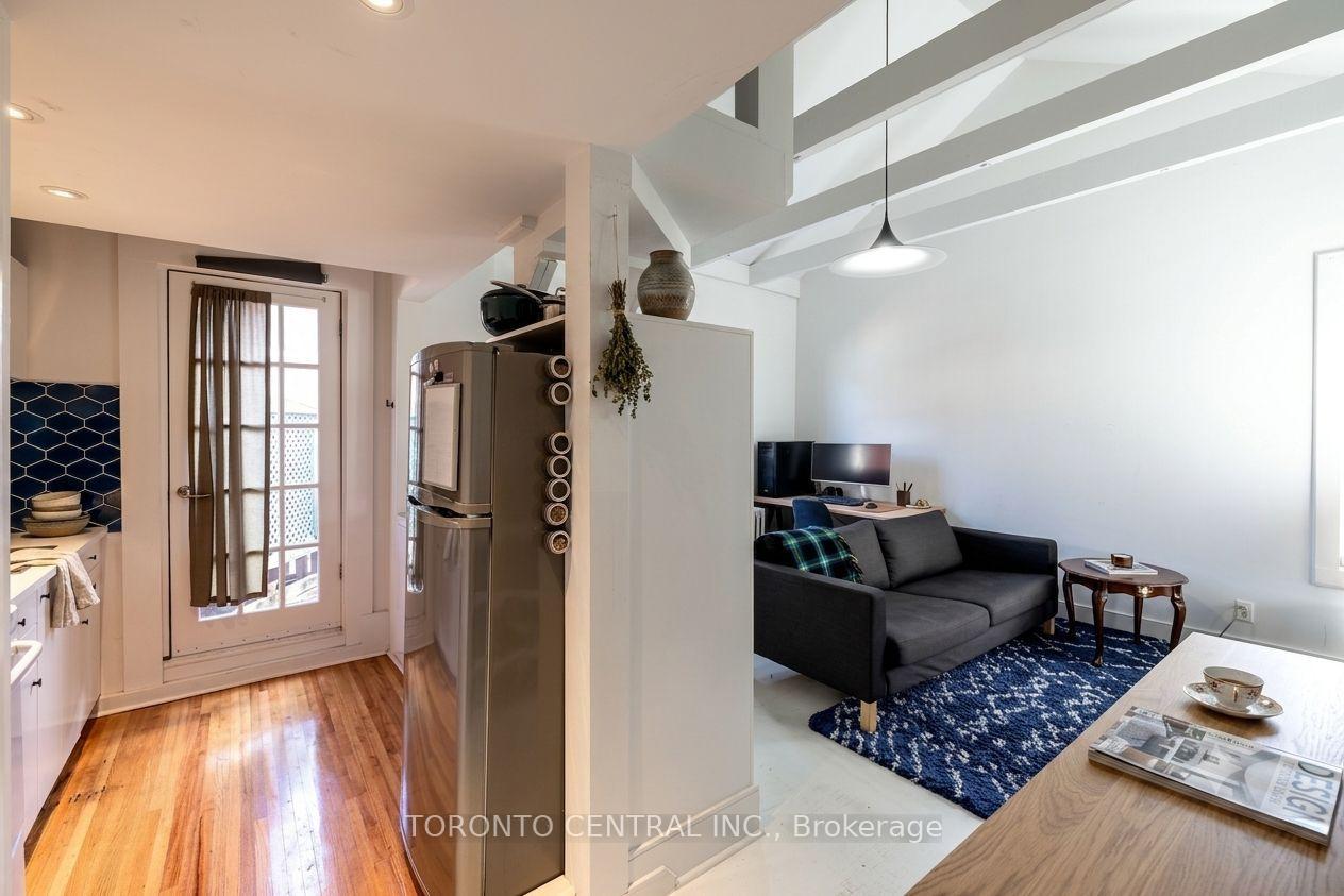 Photo 18 of 24 Manning Avenue, Toronto, Trinity-Bellwoods — HOMEH