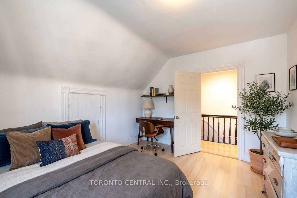 Photo 25 of 24 Manning Avenue, Toronto, Trinity-Bellwoods — HOMEH