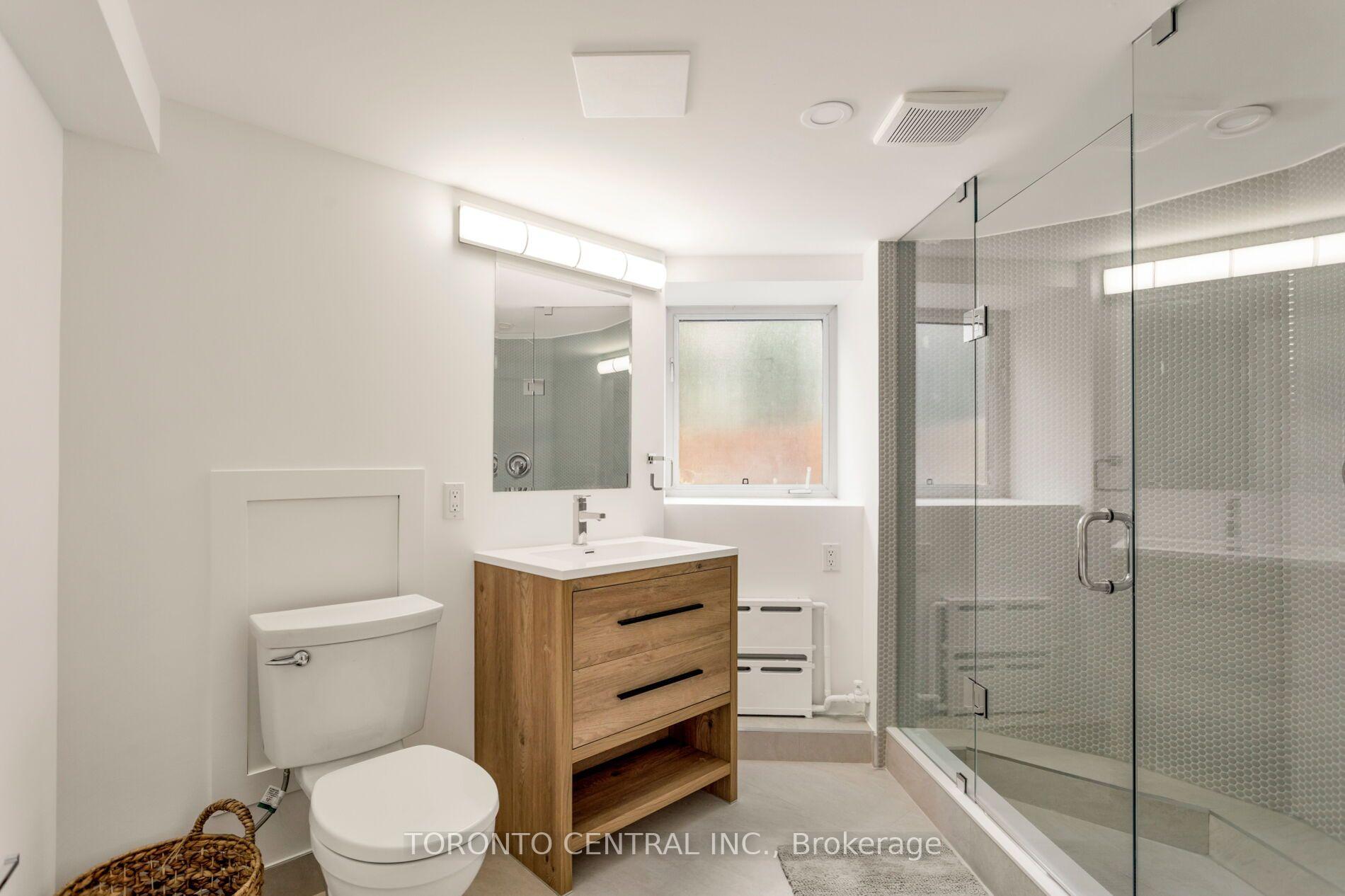Photo 31 of 24 Manning Avenue, Toronto, Trinity-Bellwoods — HOMEH