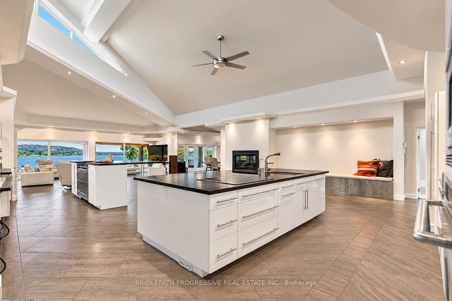 Photo 10 of 10 Beck Boulevard, Penetanguishene — HOMEH