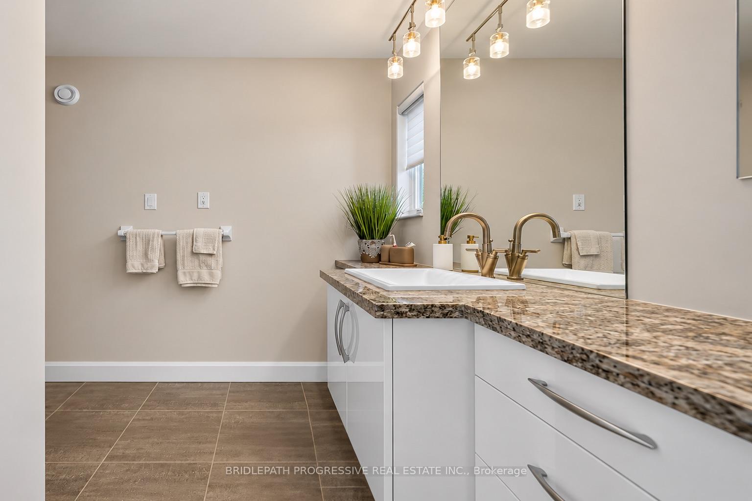 Photo 25 of 10 Beck Boulevard, Penetanguishene — HOMEH