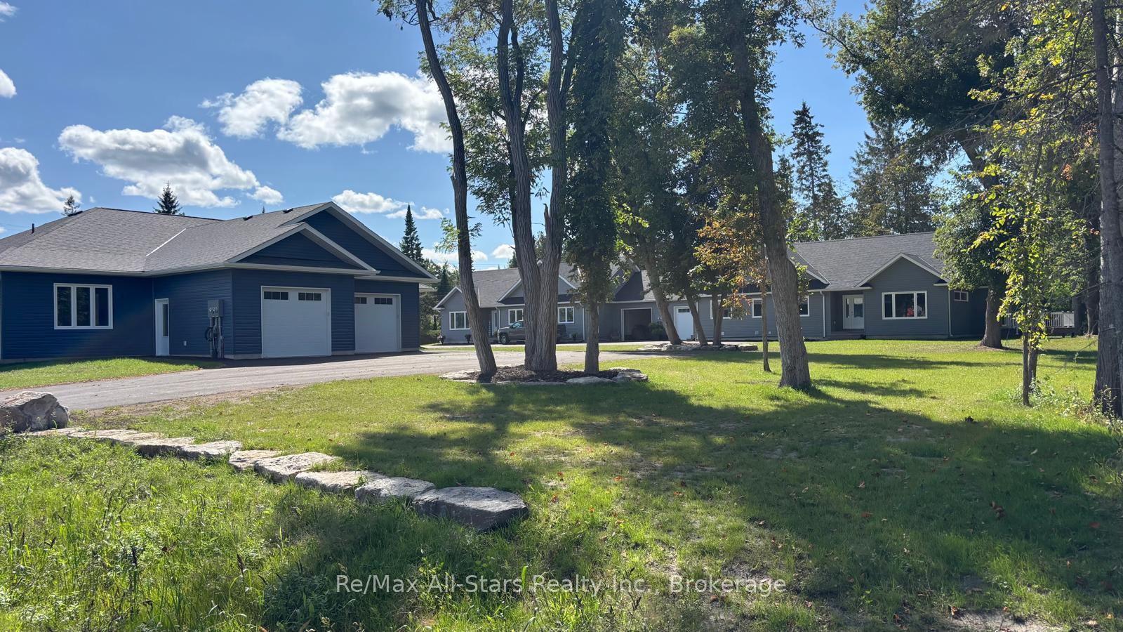 Photo 4 of Unit B, 191 Front Street, Kawartha Lakes, Bobcaygeon — HOMEH
