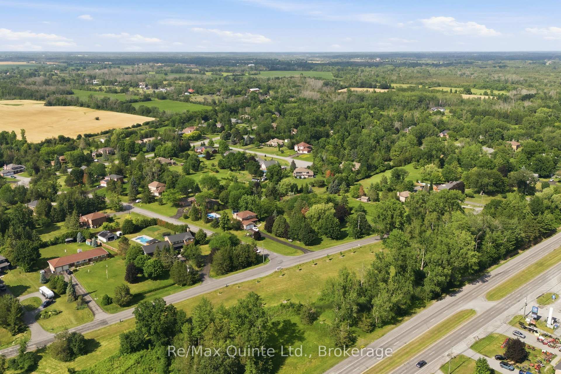 Photo 4 of 35 Penny Lane, Belleville, Belleville Ward — HOMEH