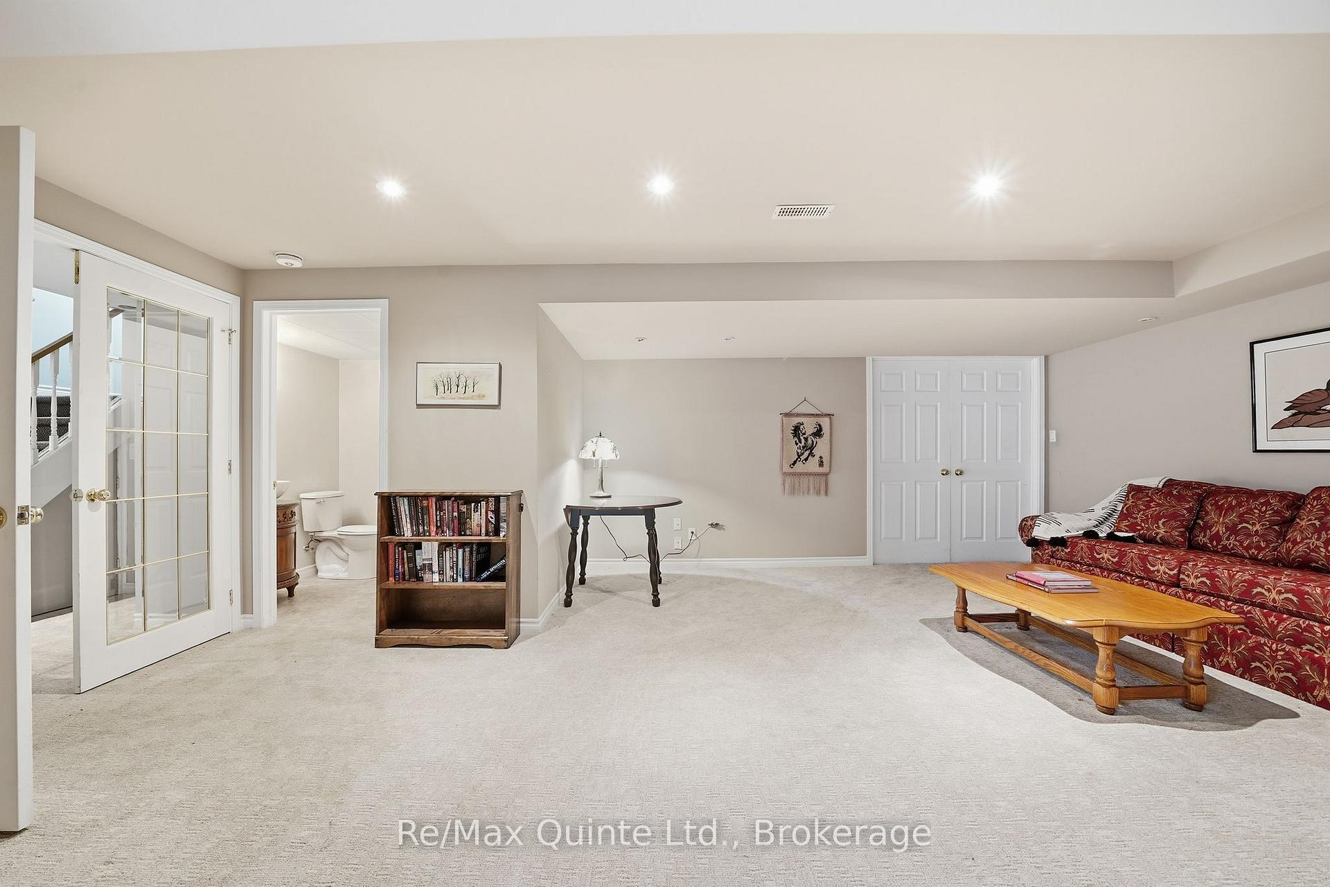Photo 39 of 35 Penny Lane, Belleville, Belleville Ward — HOMEH