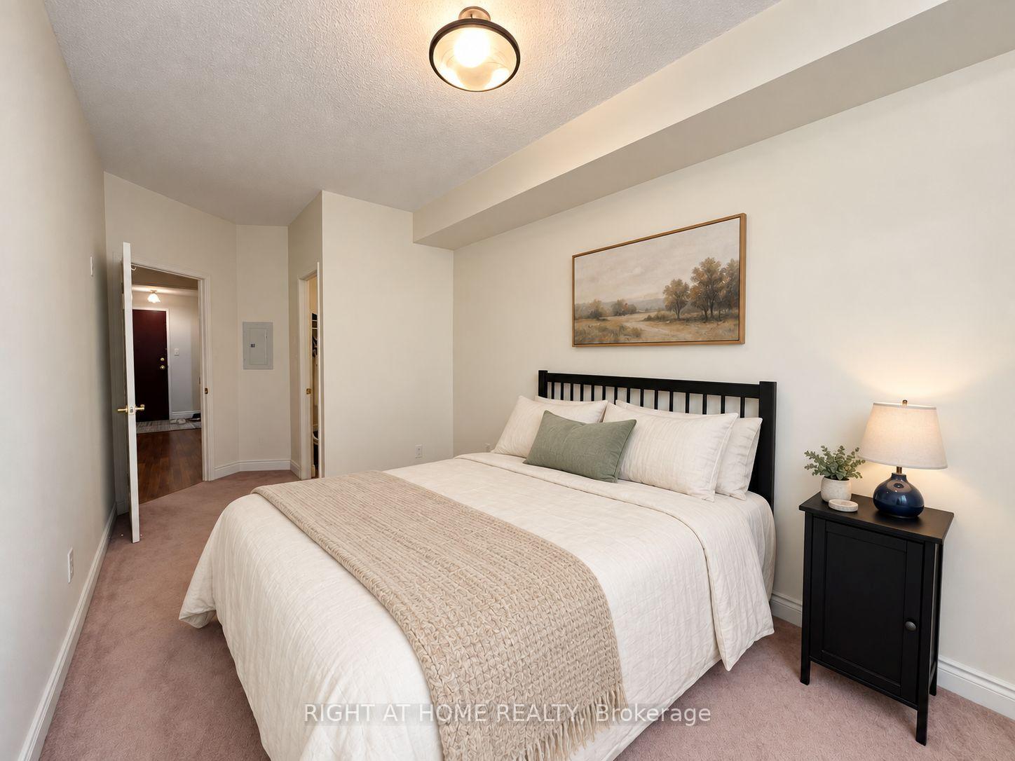 Photo 11 of Unit 308, 2511 Bloor Street W, Toronto, High Park-Swansea — HOMEH