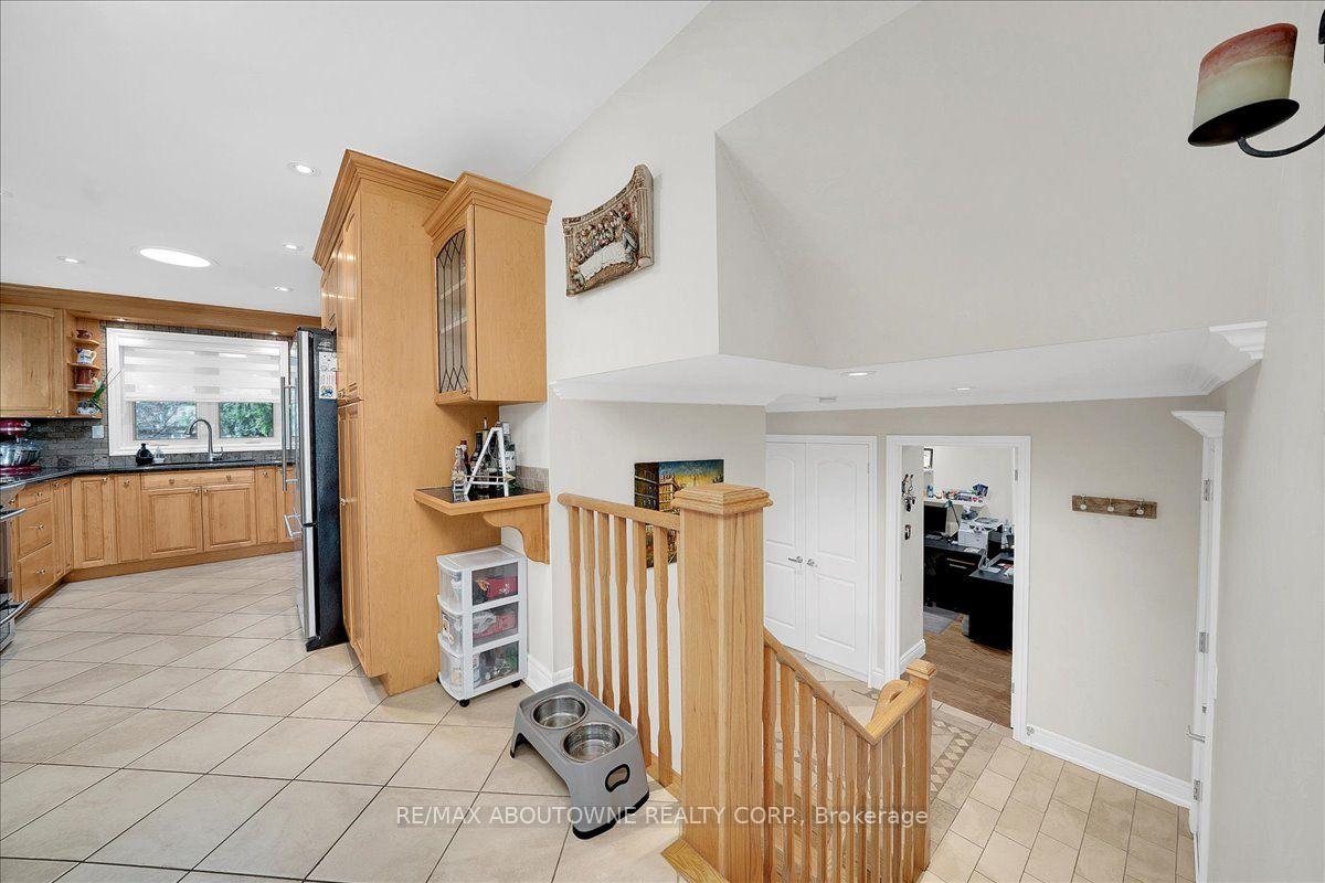 Photo 18 of 24 Golf View Drive, Brampton, Brampton East — HOMEH
