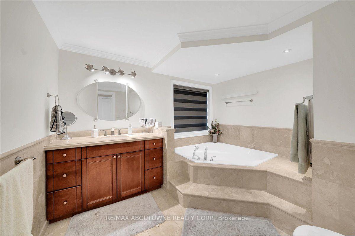 Photo 26 of 24 Golf View Drive, Brampton, Brampton East — HOMEH